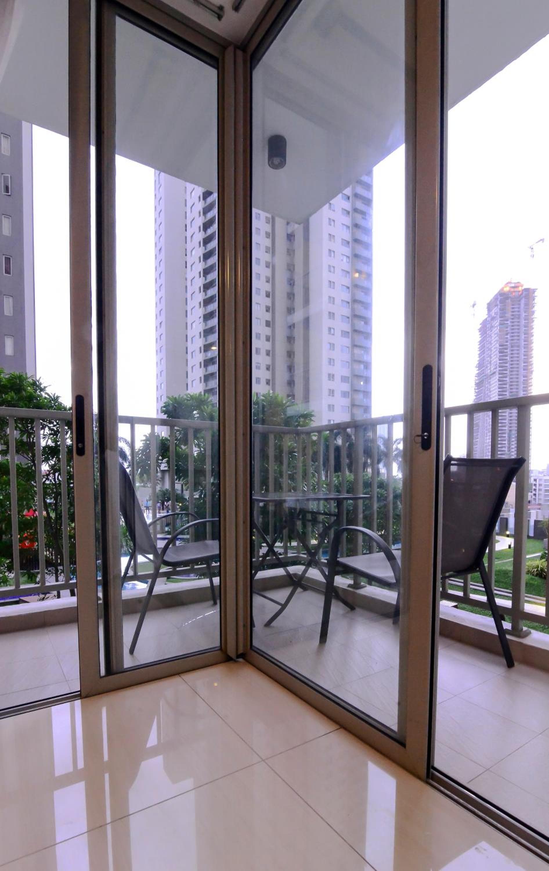 On 320 Apartment