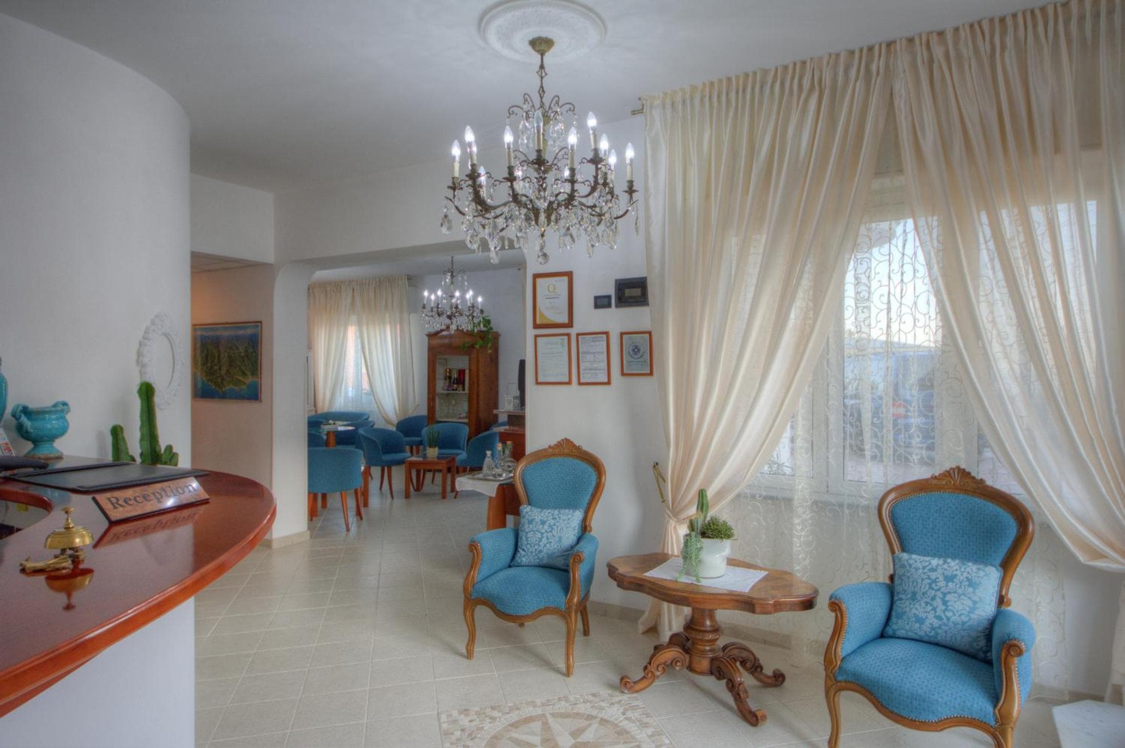 Hotel Noris