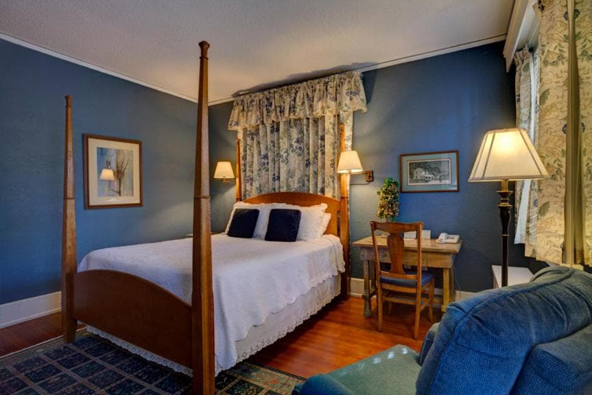 Brown Street Inn Bed and Breakfast