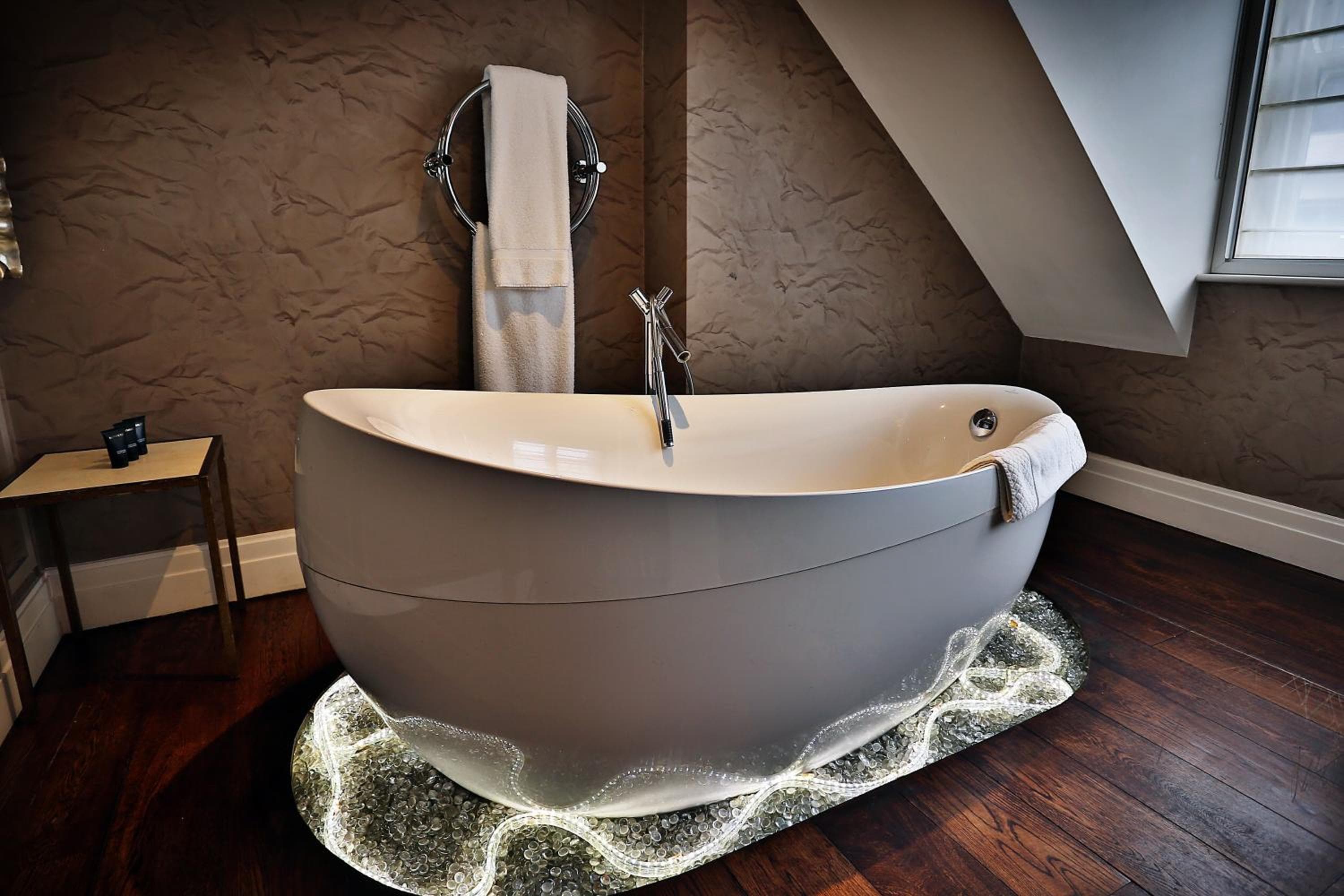jacuzzi