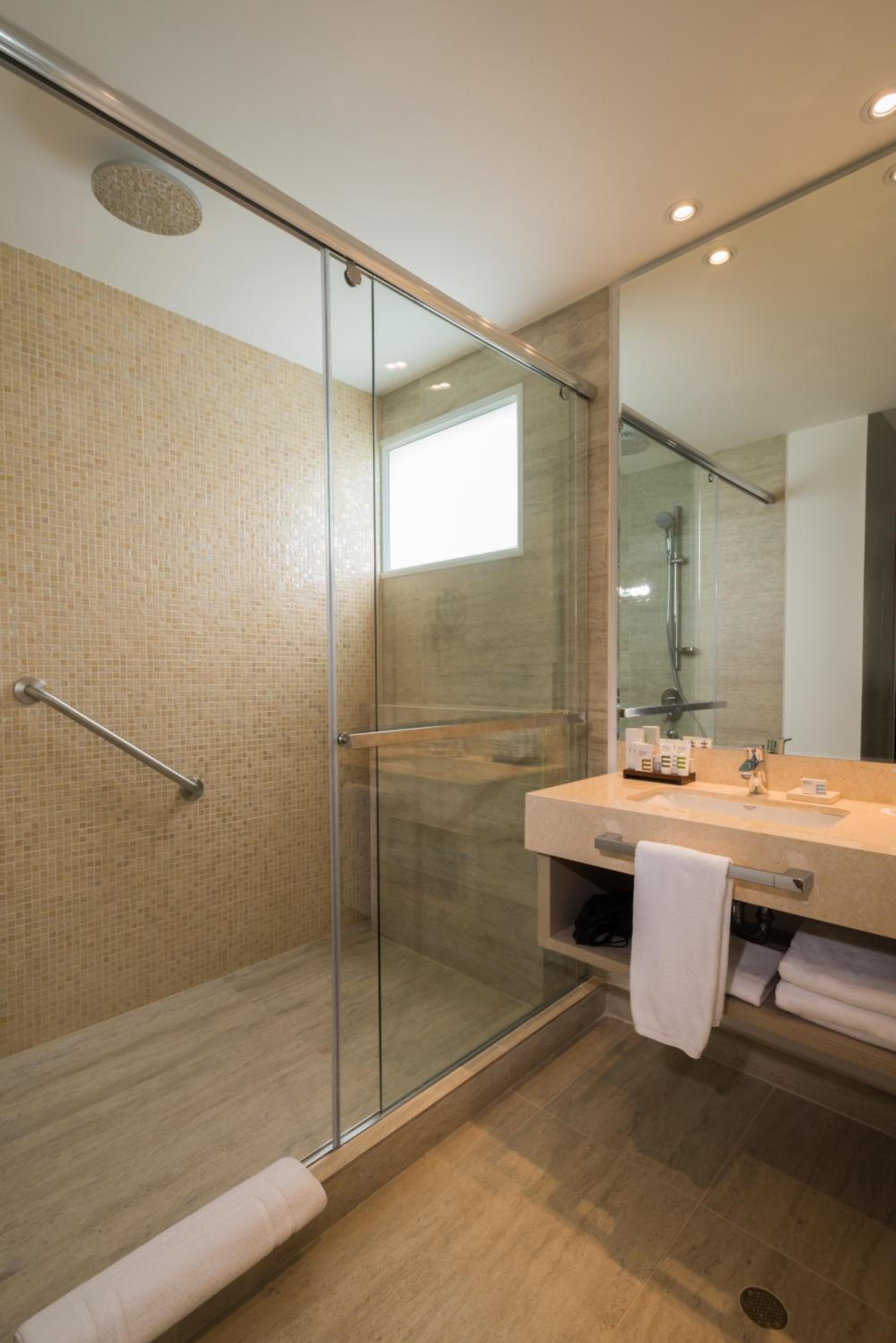 Courtyard by Marriott Santa Marta Resort