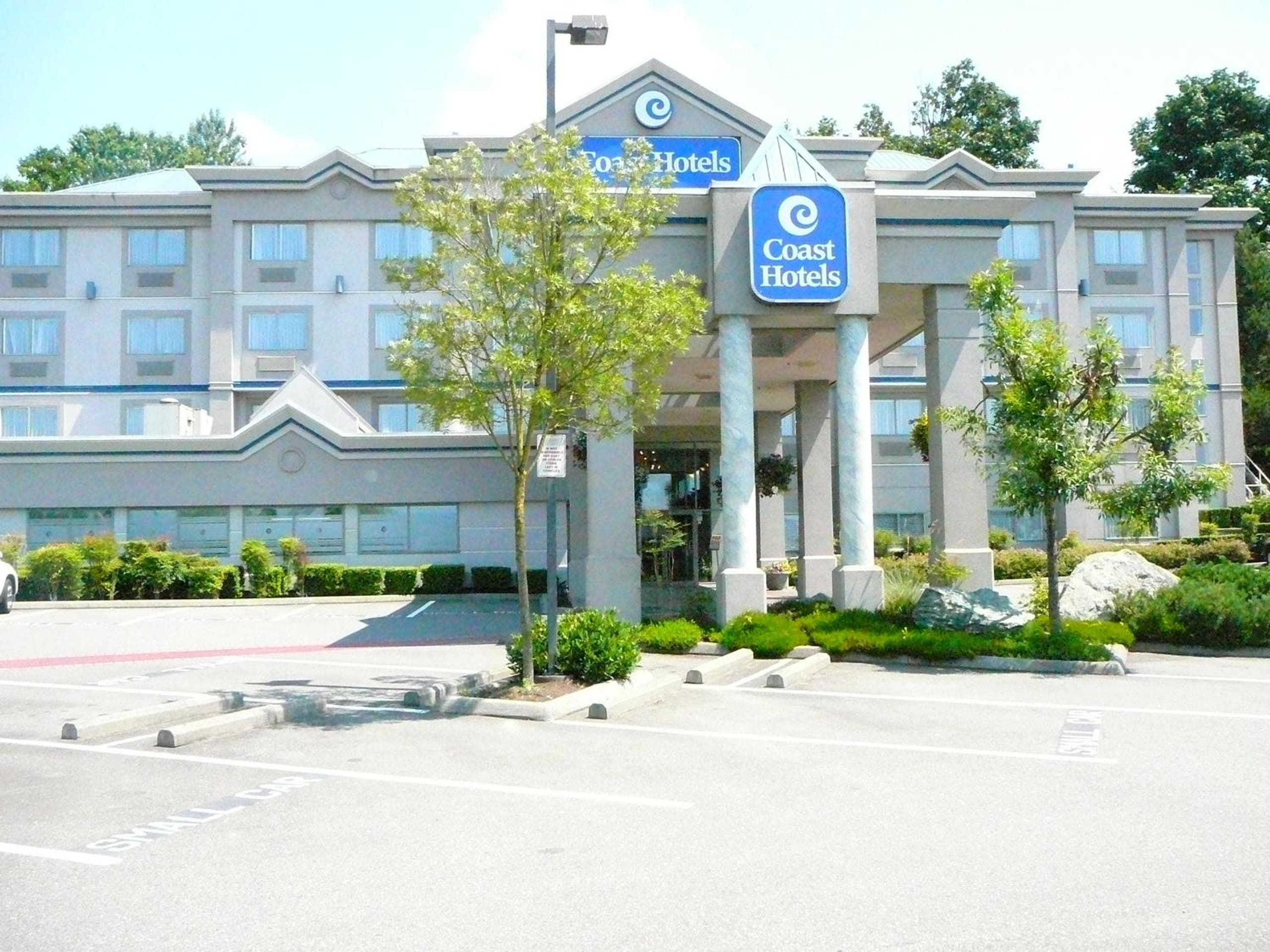 Coast Abbotsford Hotel & Suites