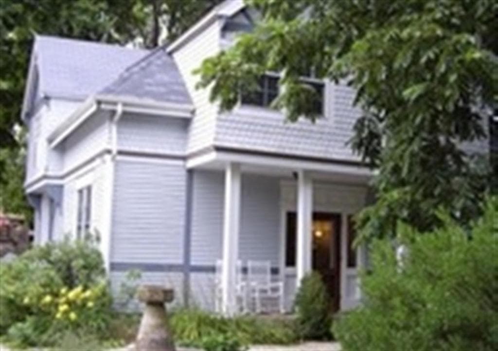 Isaiah Jones Homestead Bed and Breakfast