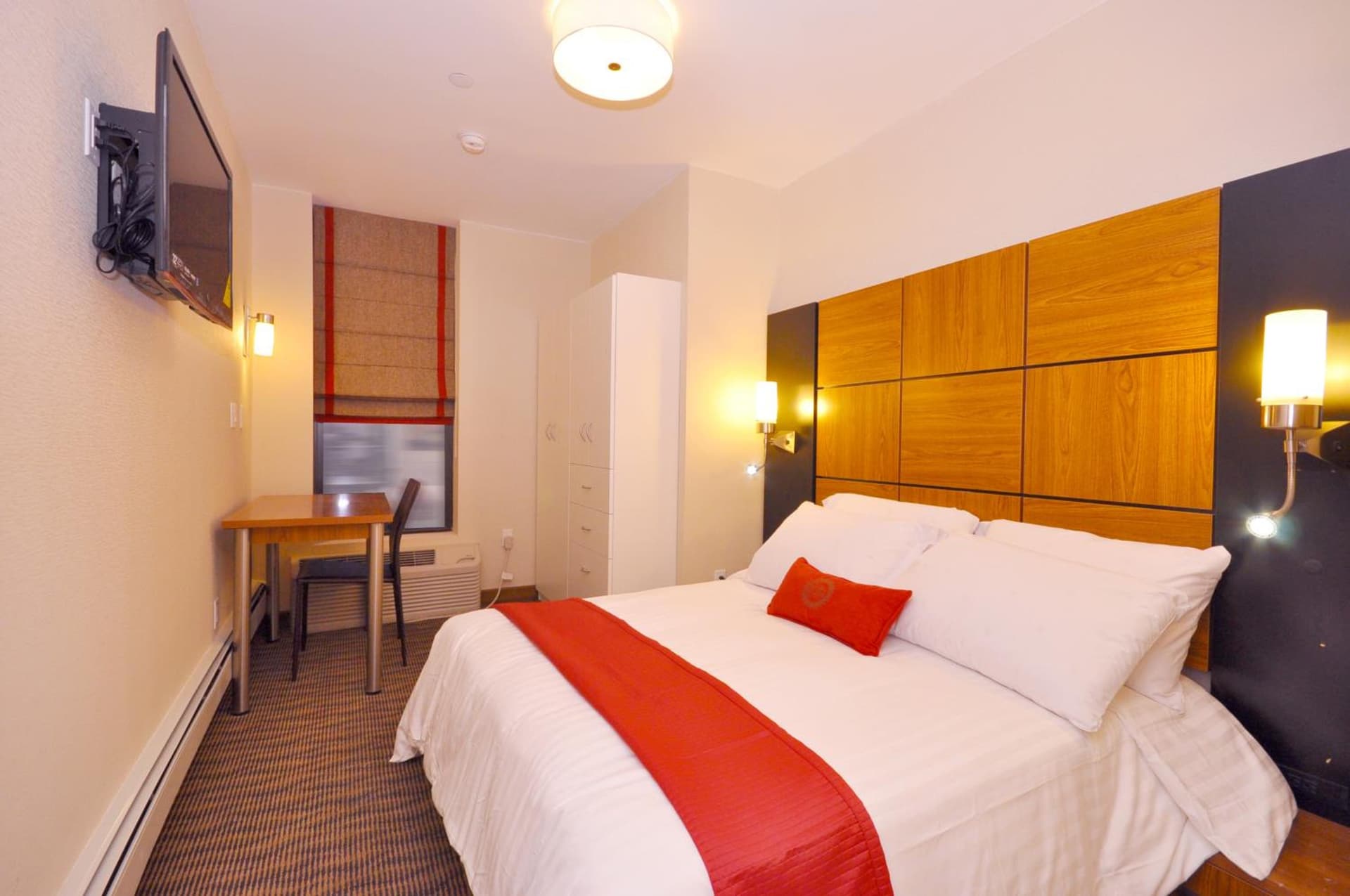 Hotel Five44