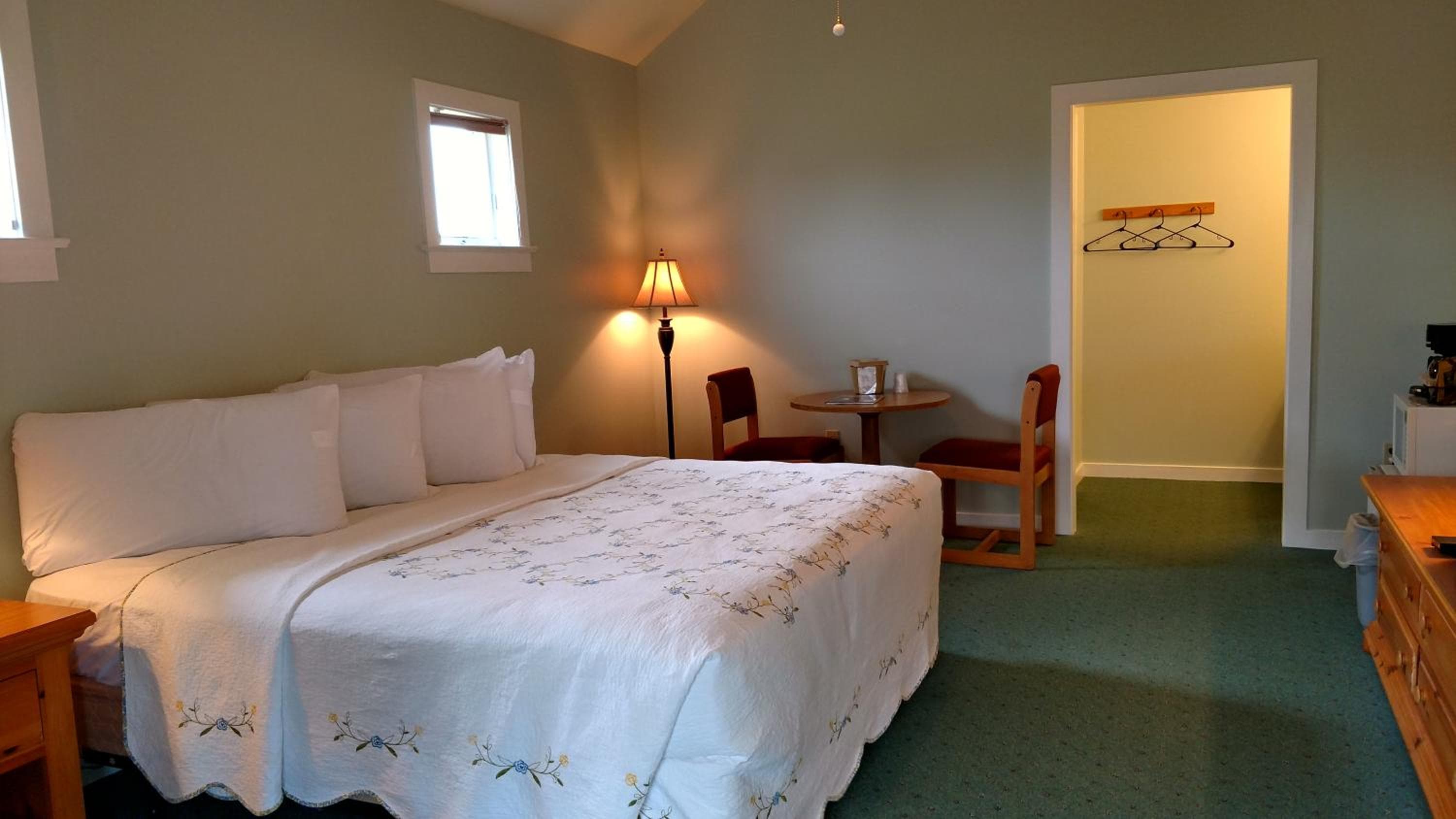 Spruce Lane Lodge and Cottages