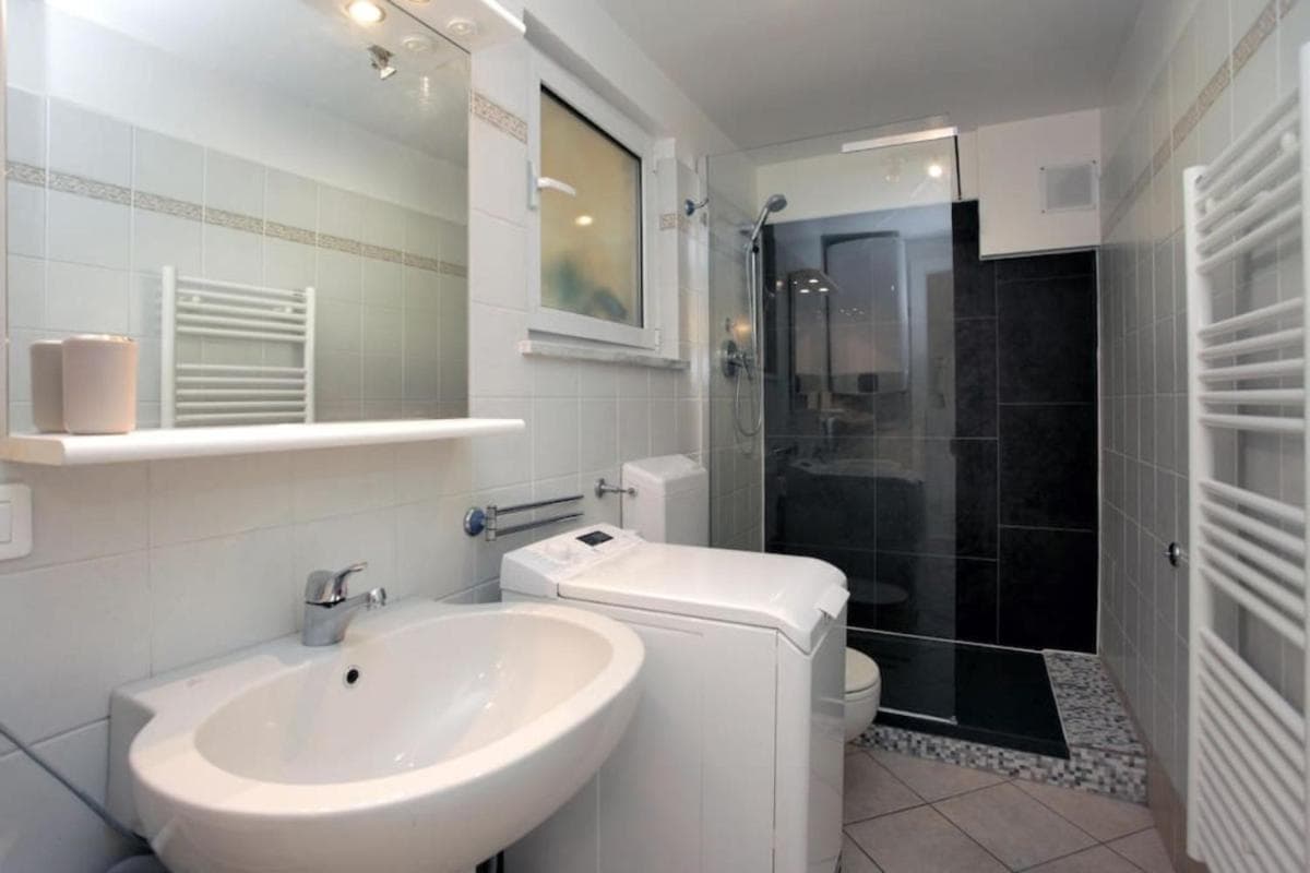 Beautiful studio close to beach private parking