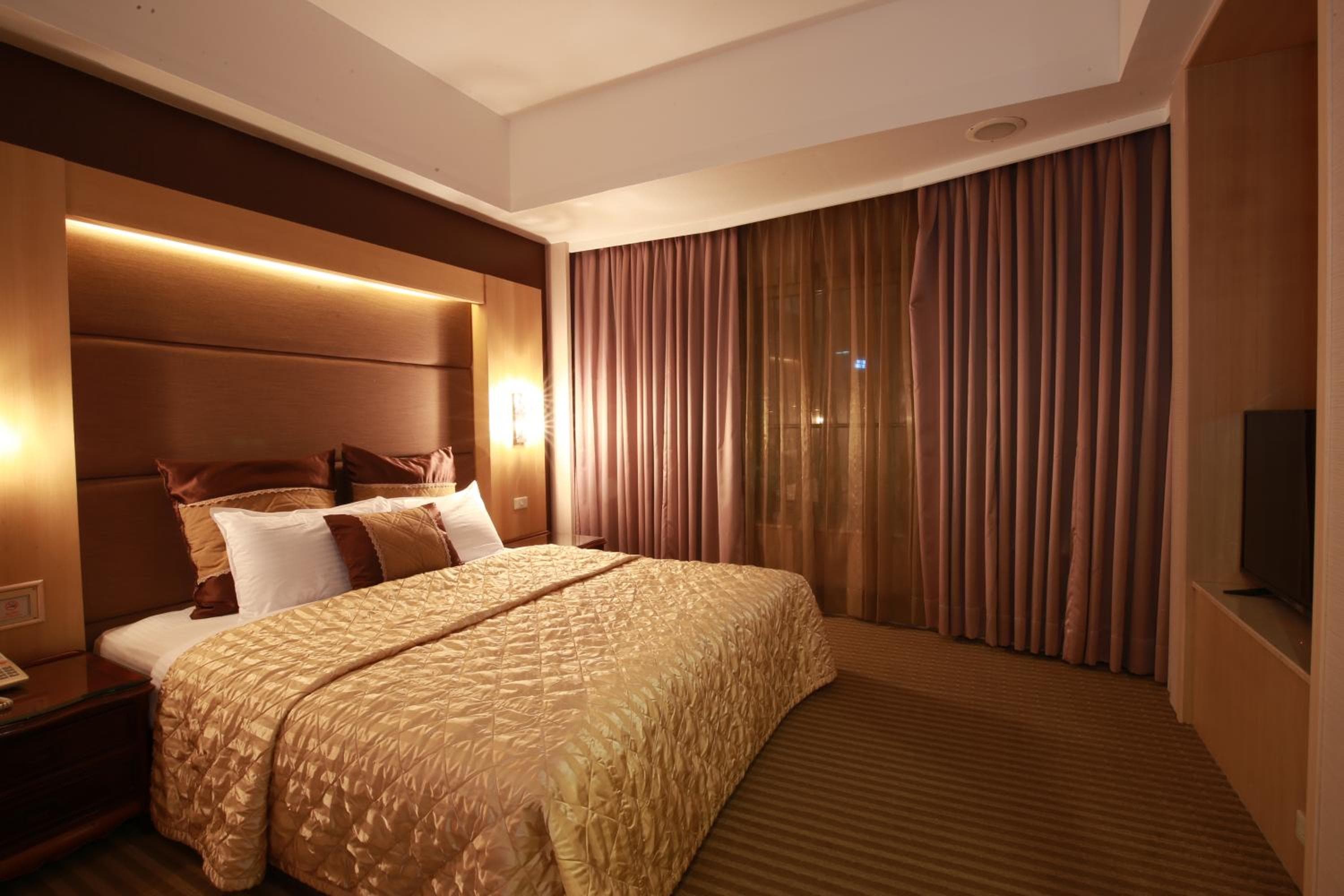 Highness Hotel