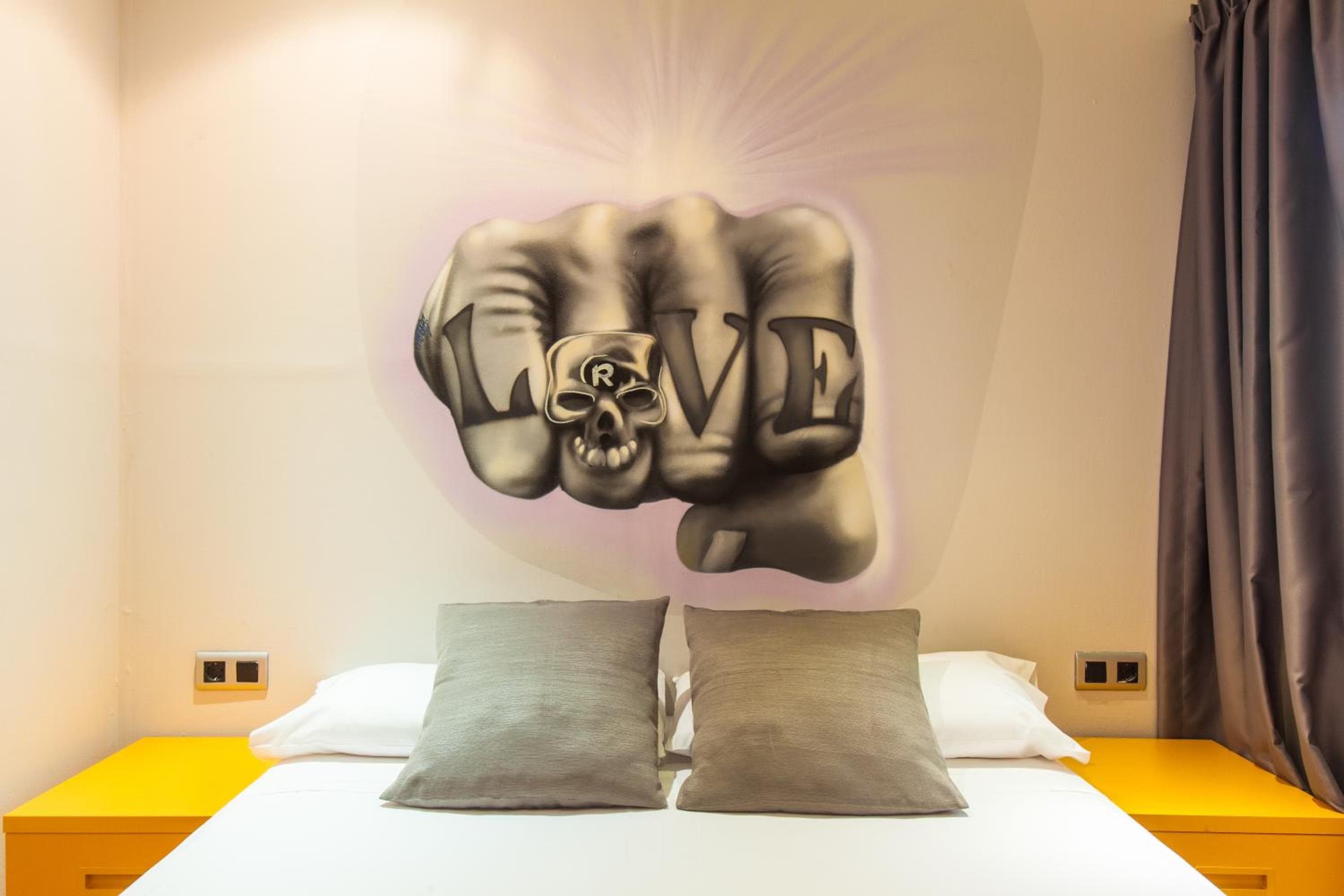 Ten Hostel