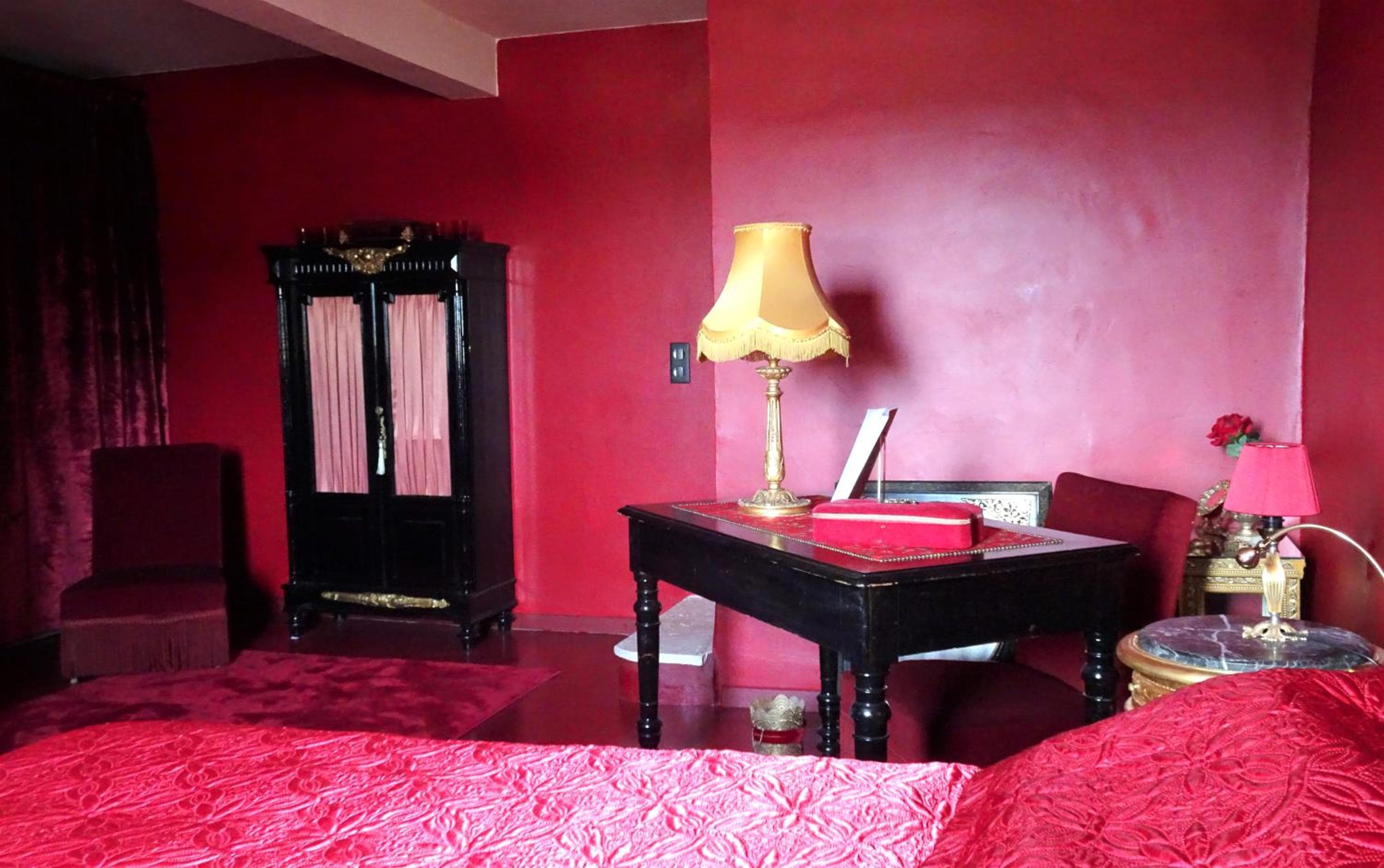 La Dame Au Balcon