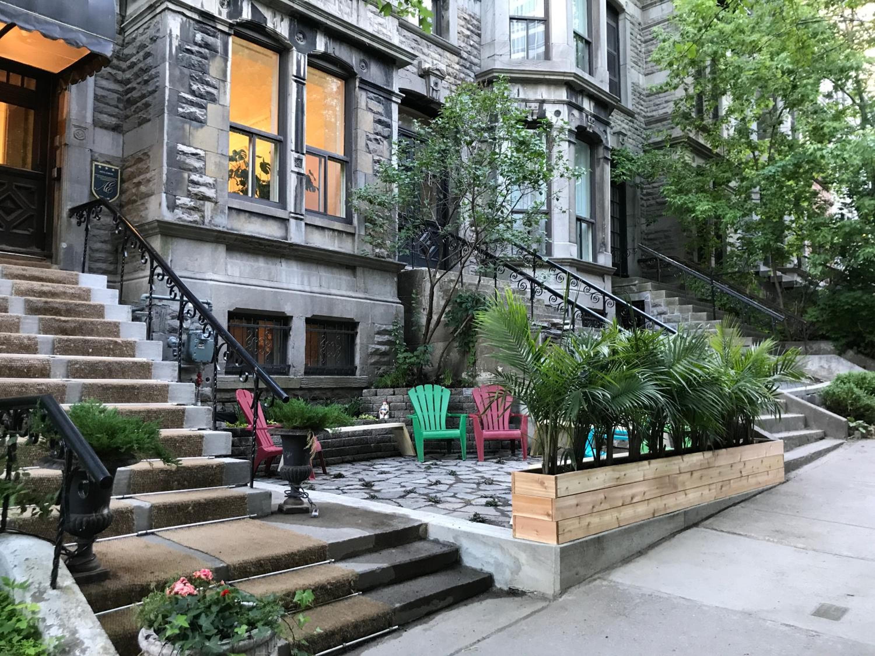 Ambrose House & Cafe - SELF CHECK-IN GUESTHOUSE