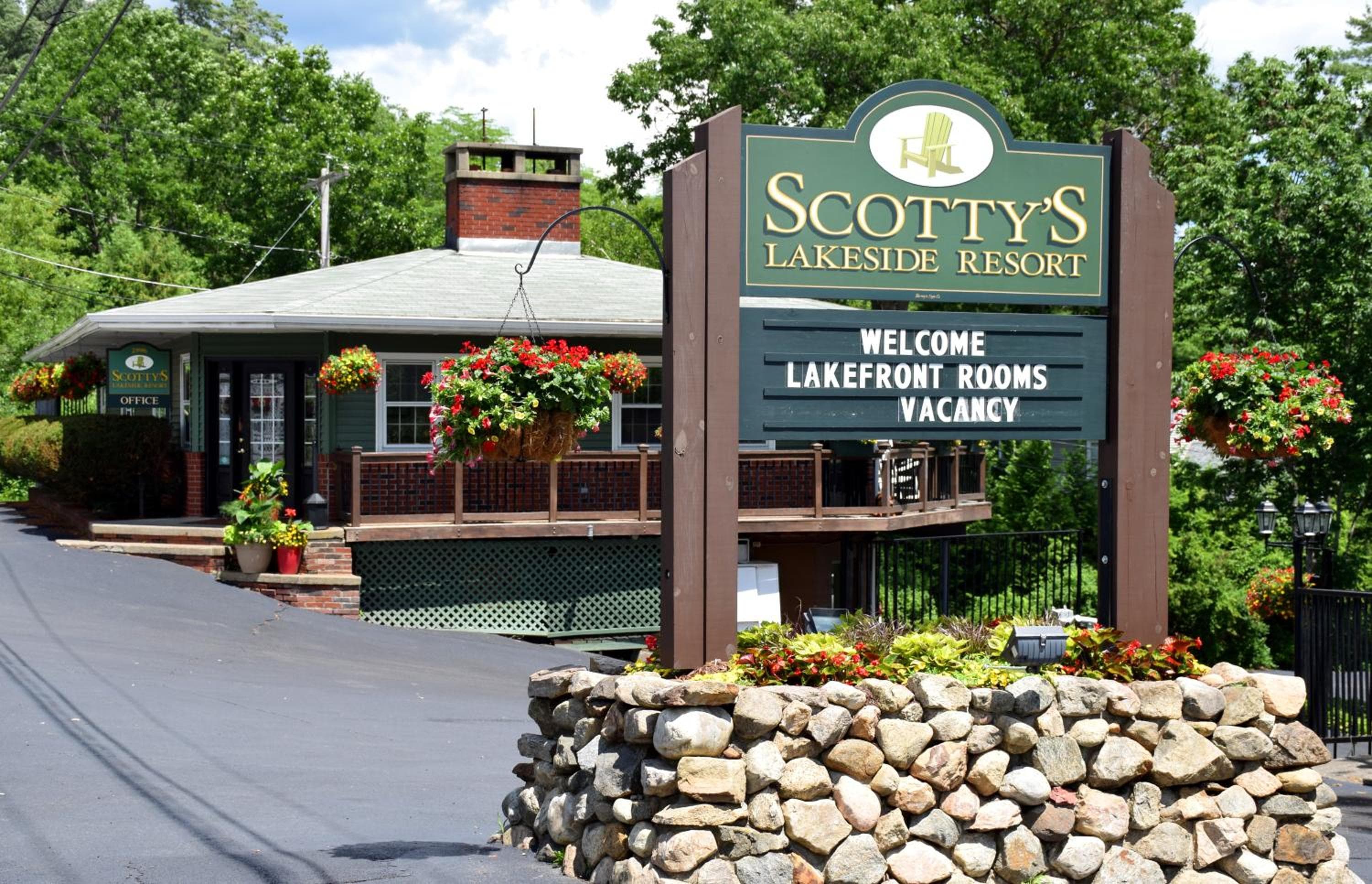 Scotty's Lakeside Resort