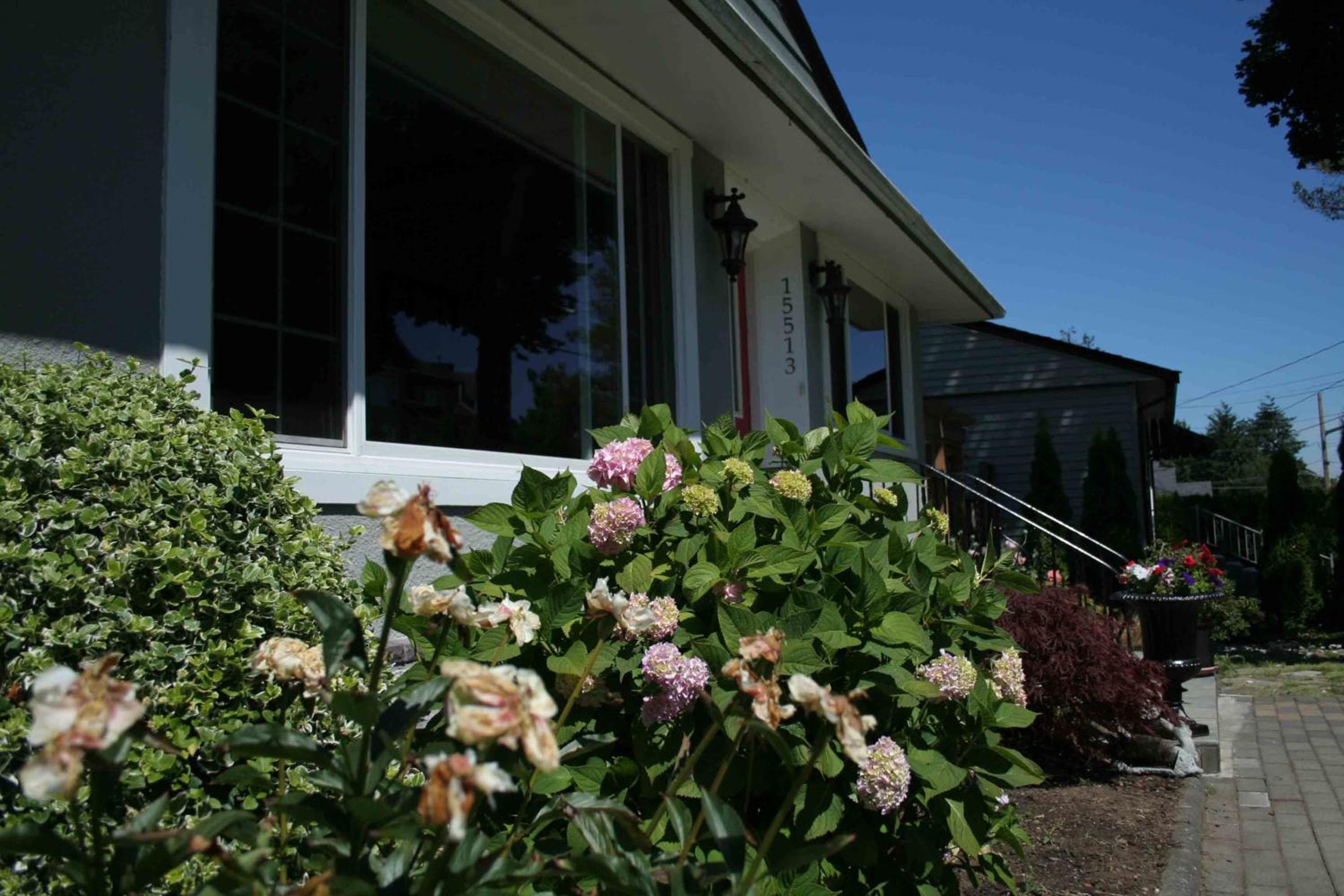 Semi Centre House