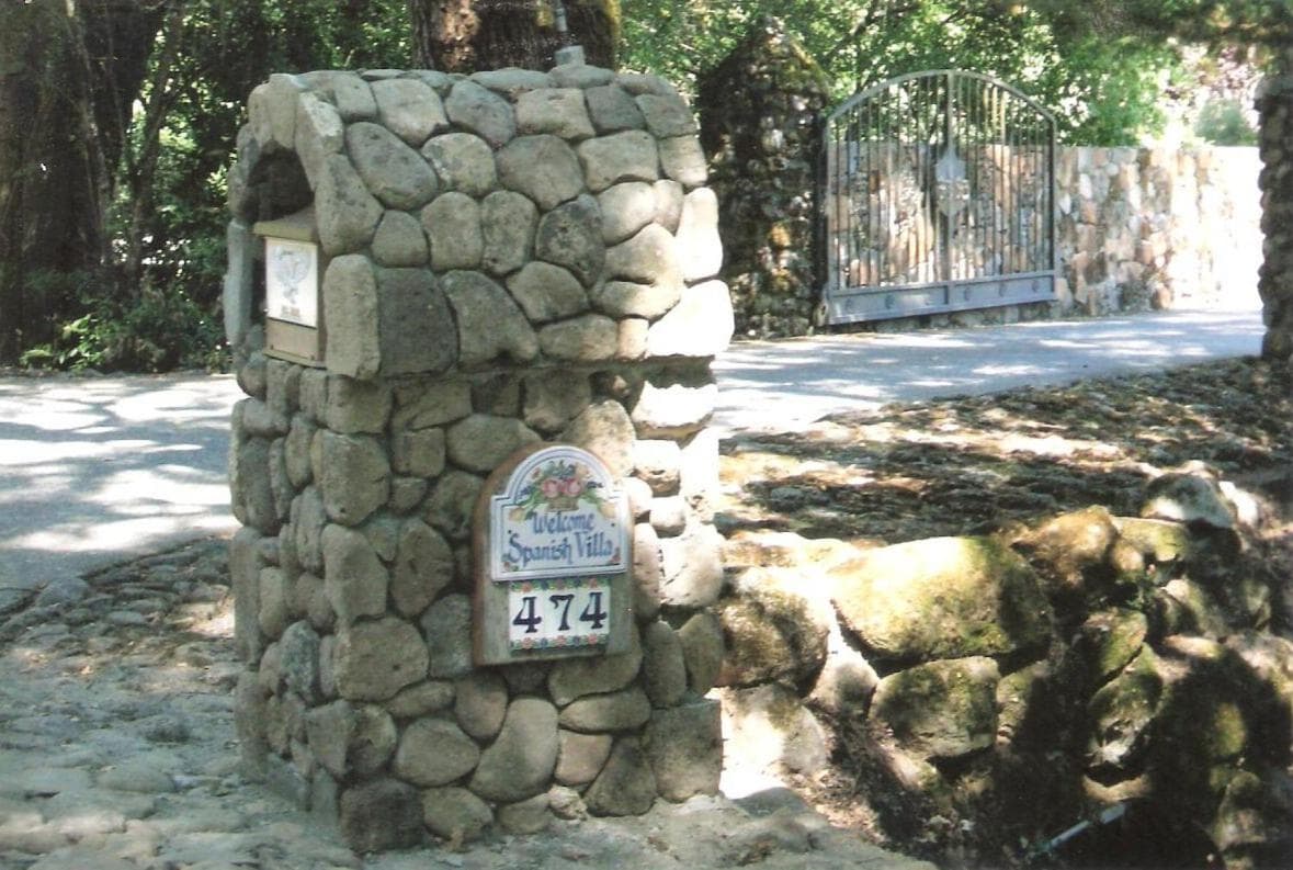 Spanish Villa Inn