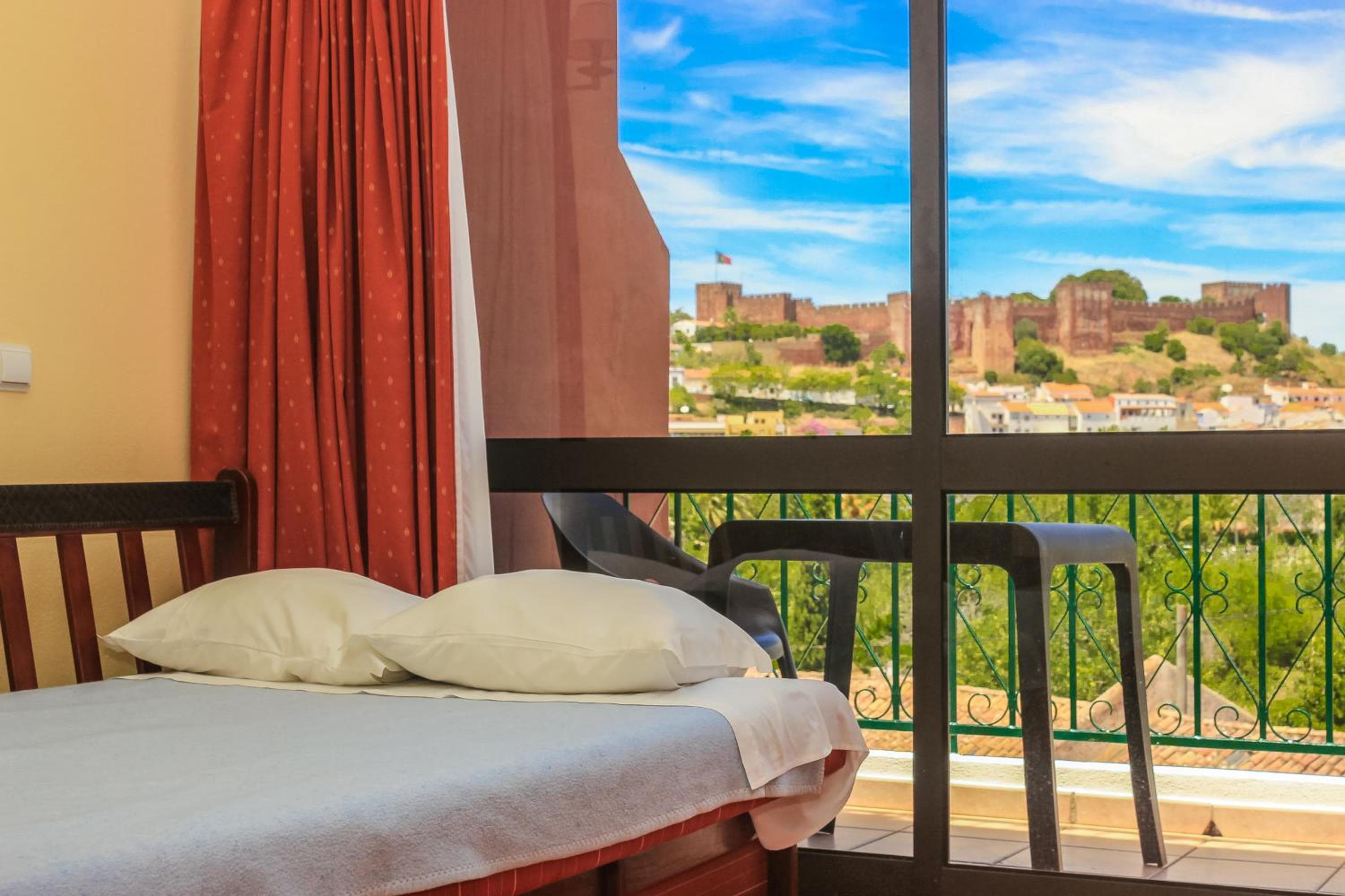 Hotel Colina Dos Mouros