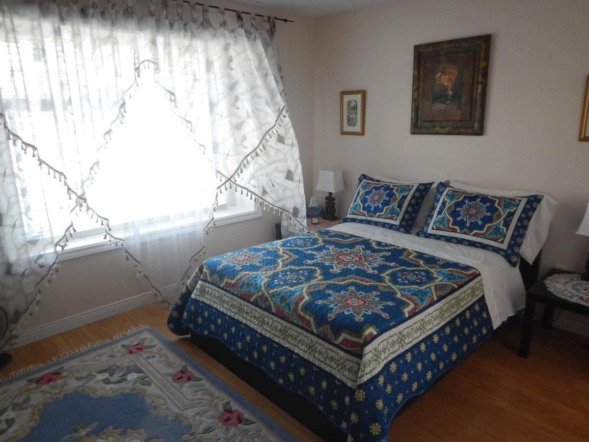 Clean Quiet Comfortable suite; Coquitlam Center