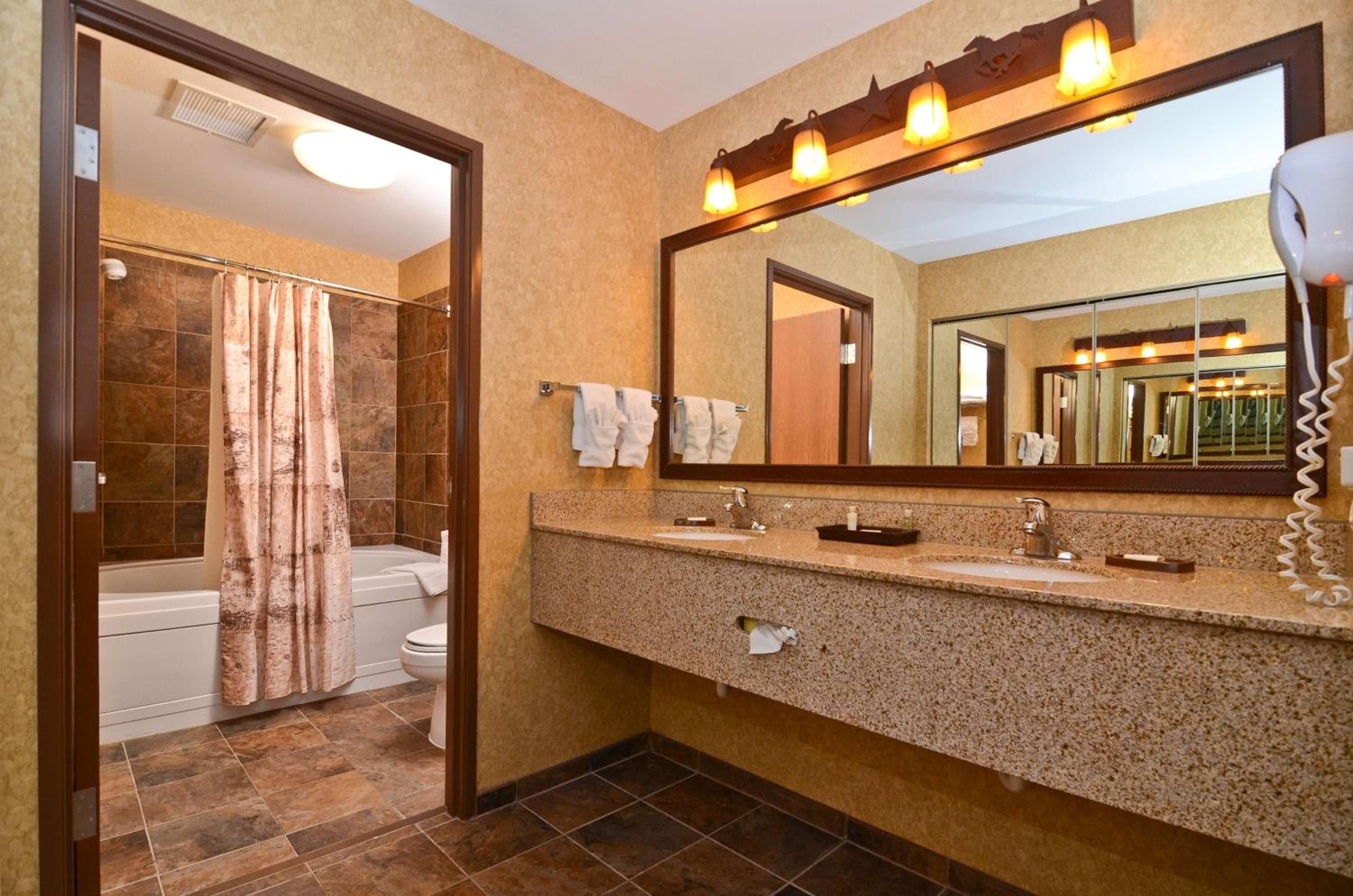Best Western Plus Kelly Inn and Suites