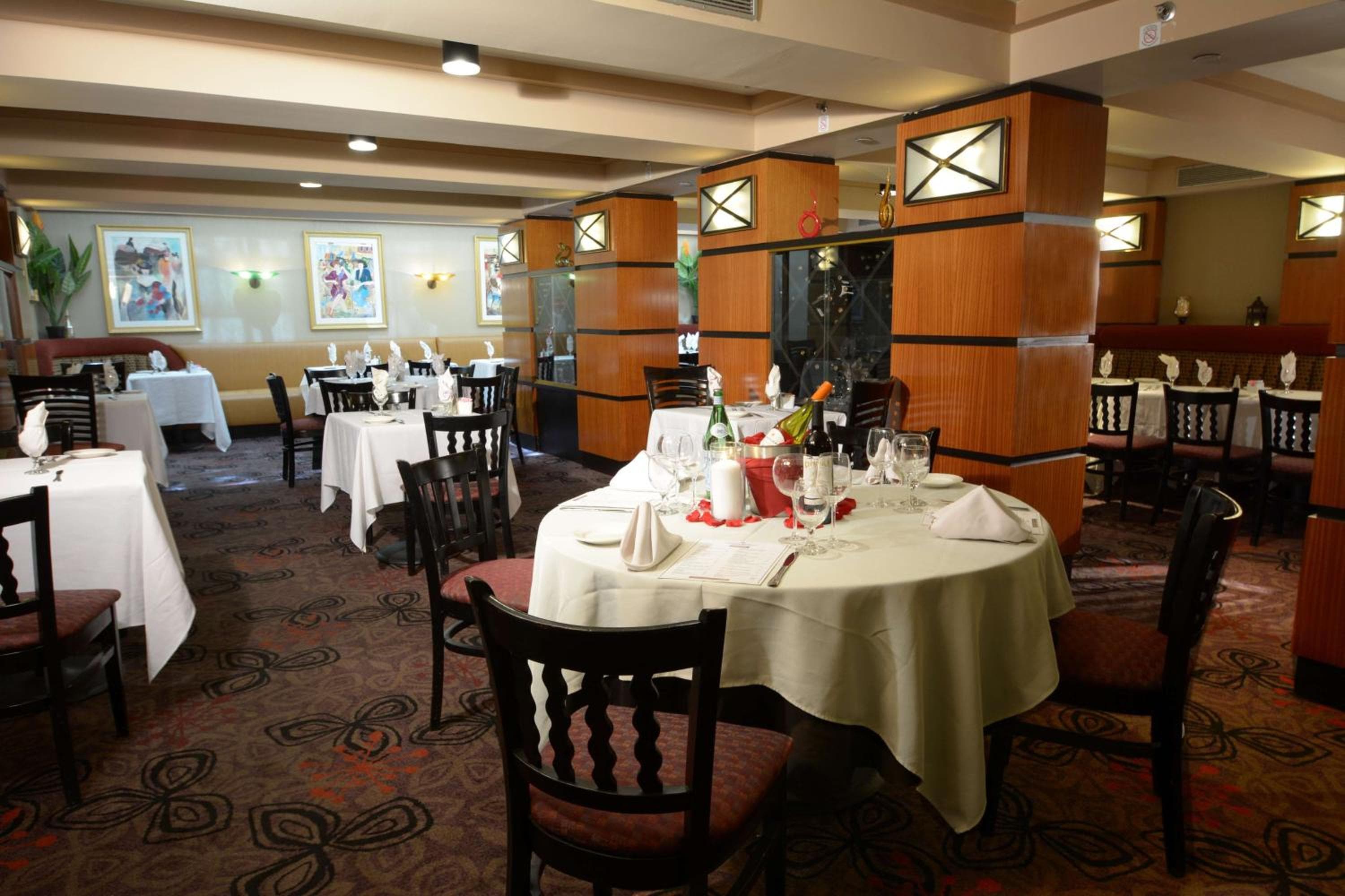 Inn at Great Neck, WorldHotels Crafted