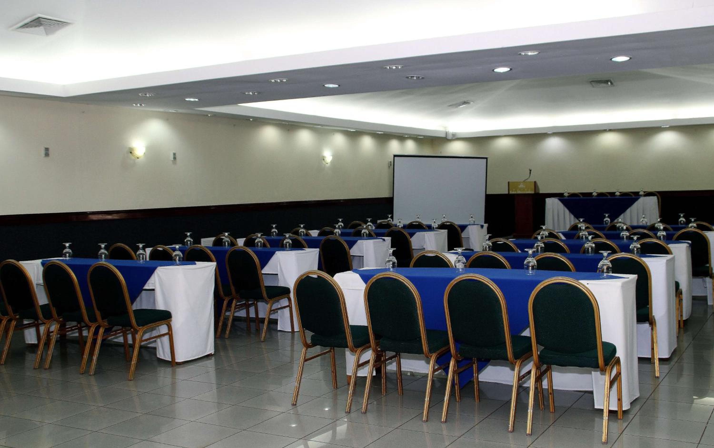 Best Western Las Mercedes Airport