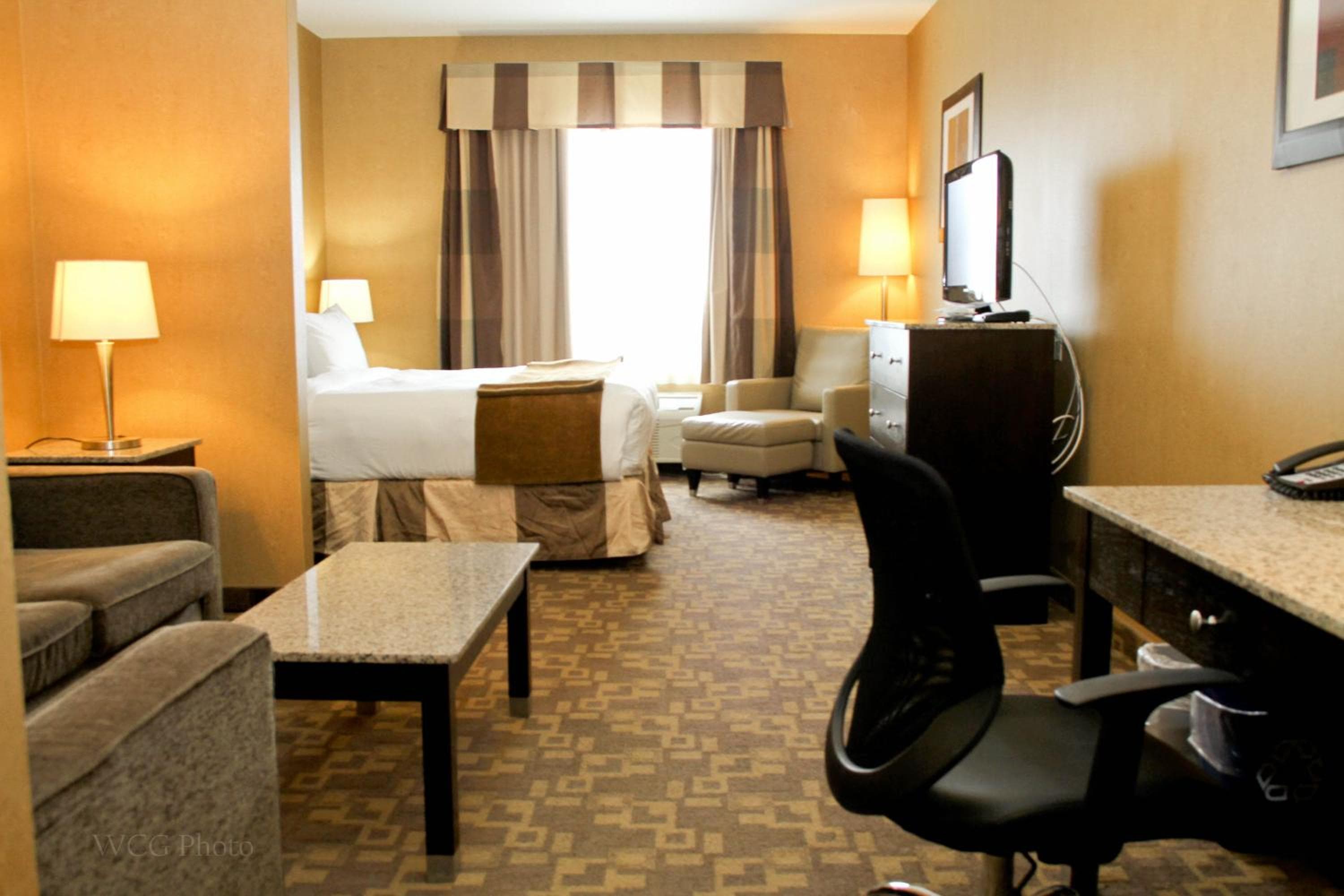 Best Western Plus South Edmonton Inn & Suites