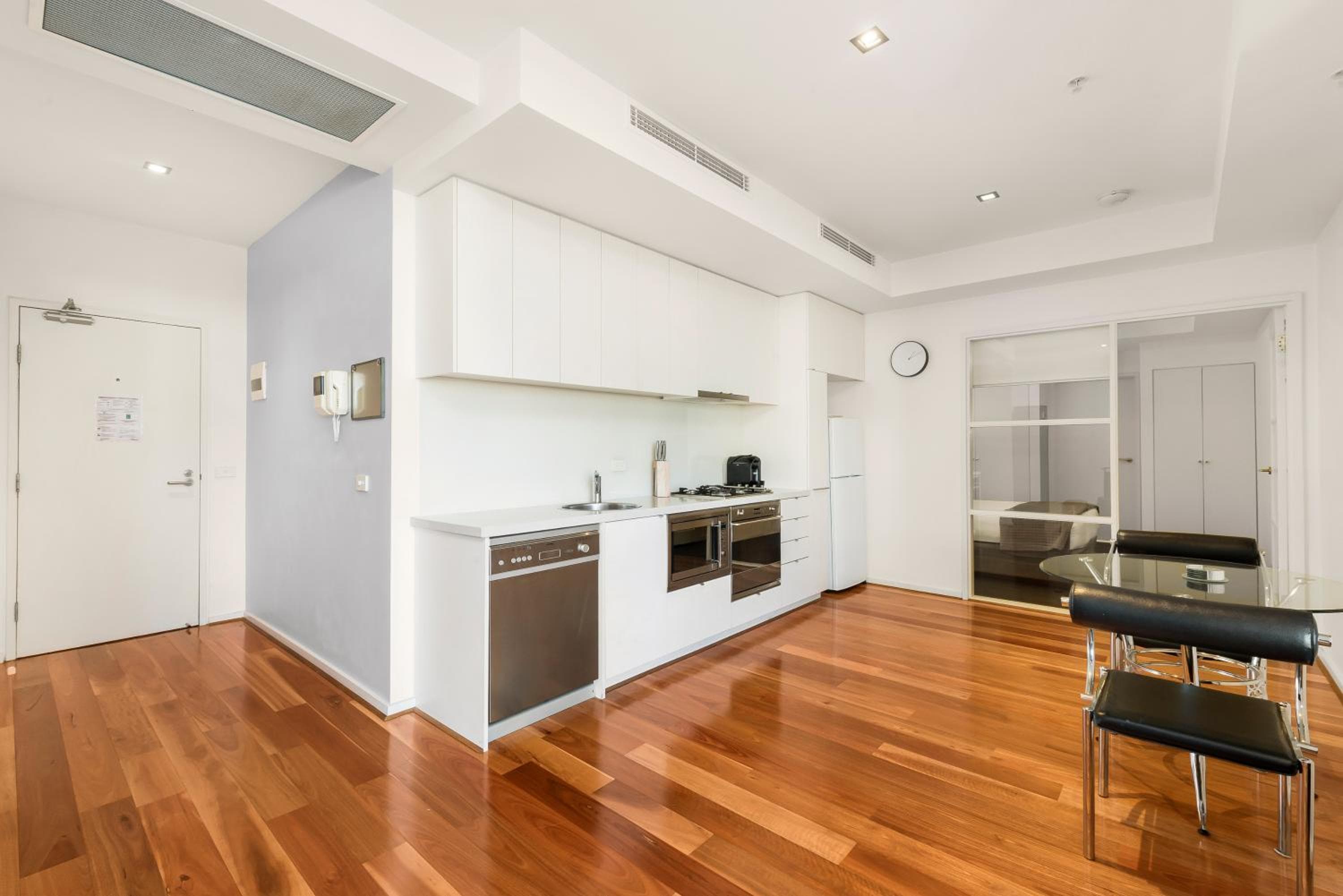 Melbourne Holiday Apartments Flinders Wharf