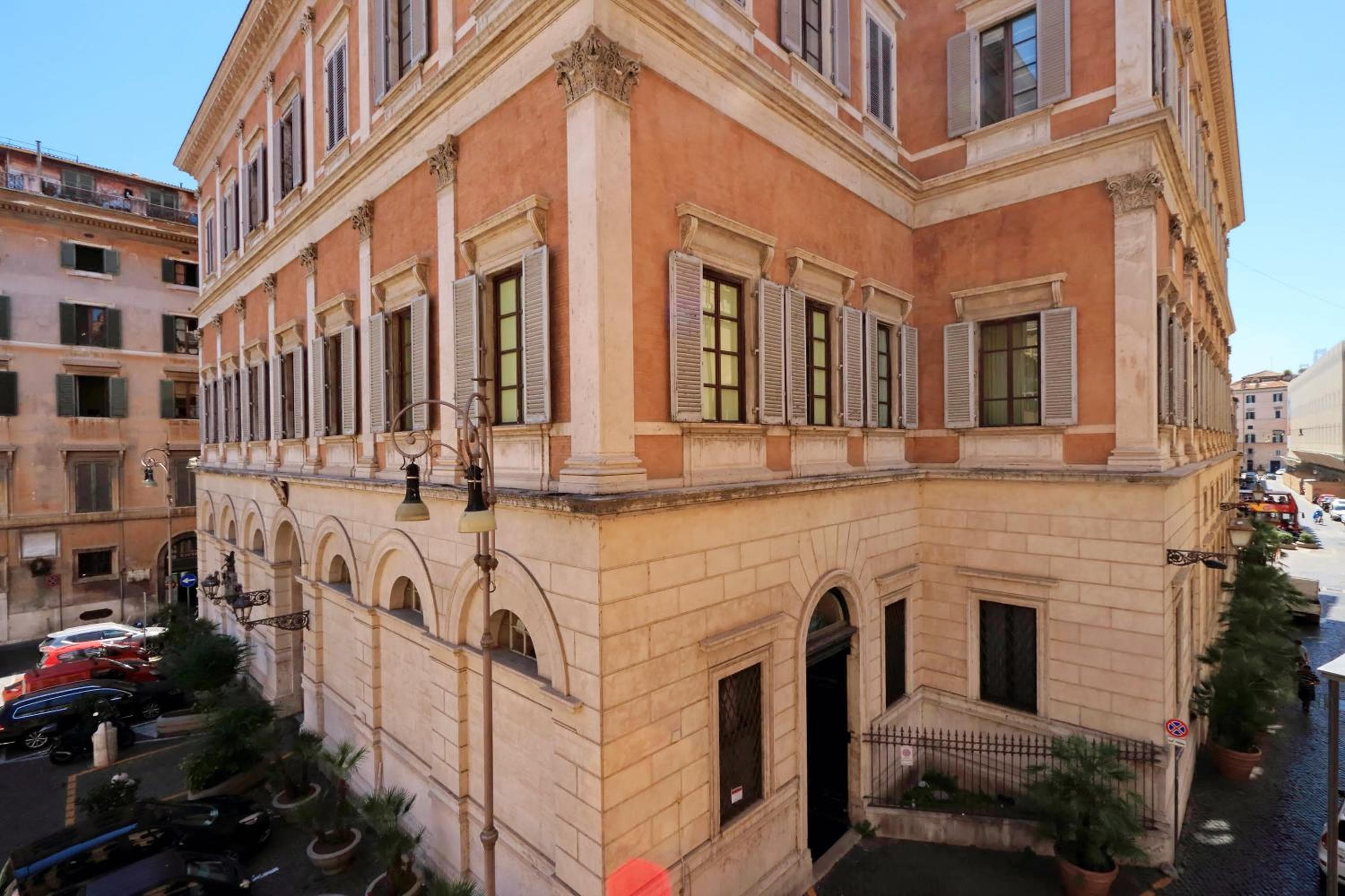 Piazza Venezia Grand Suite