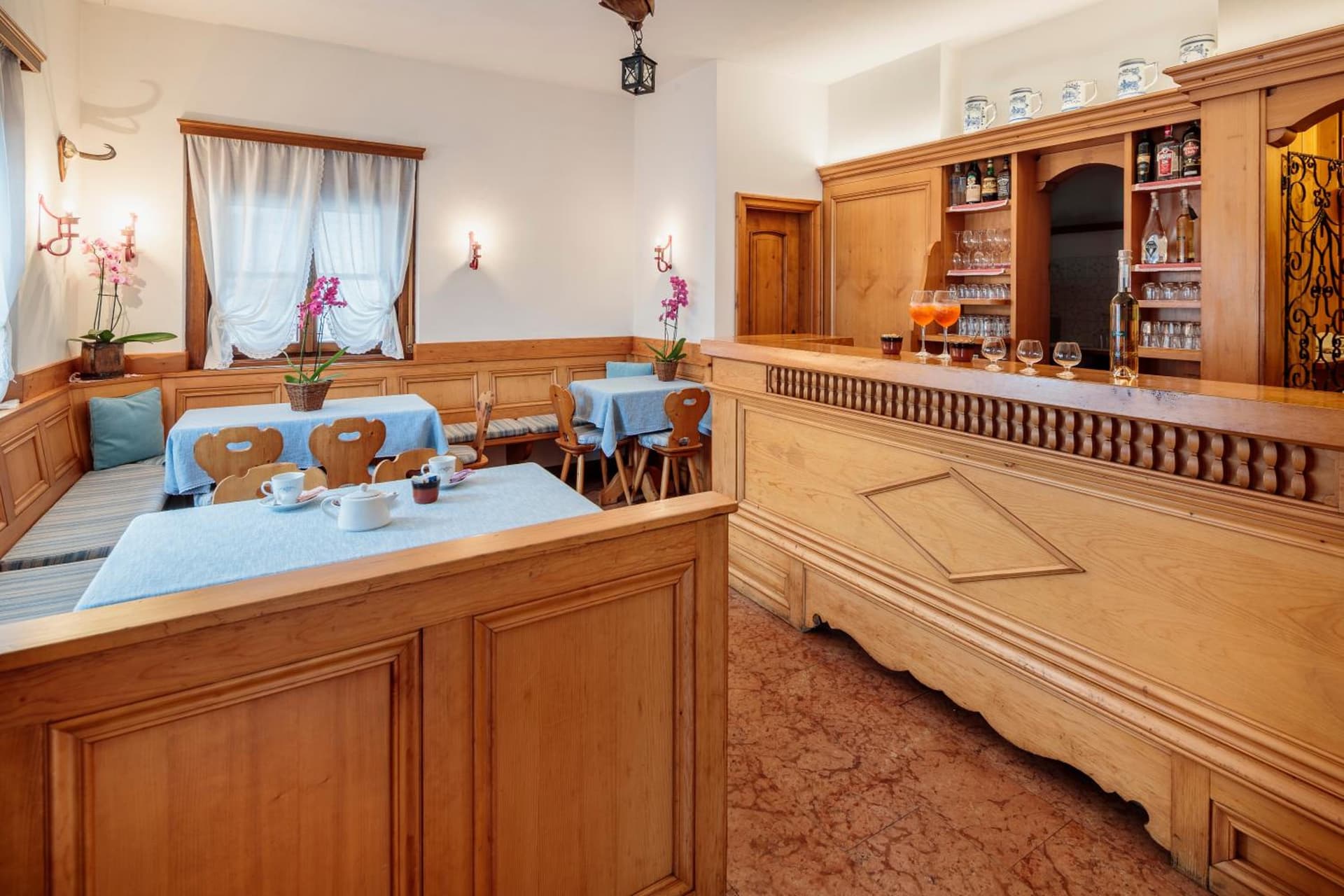 Hotel Al Larin