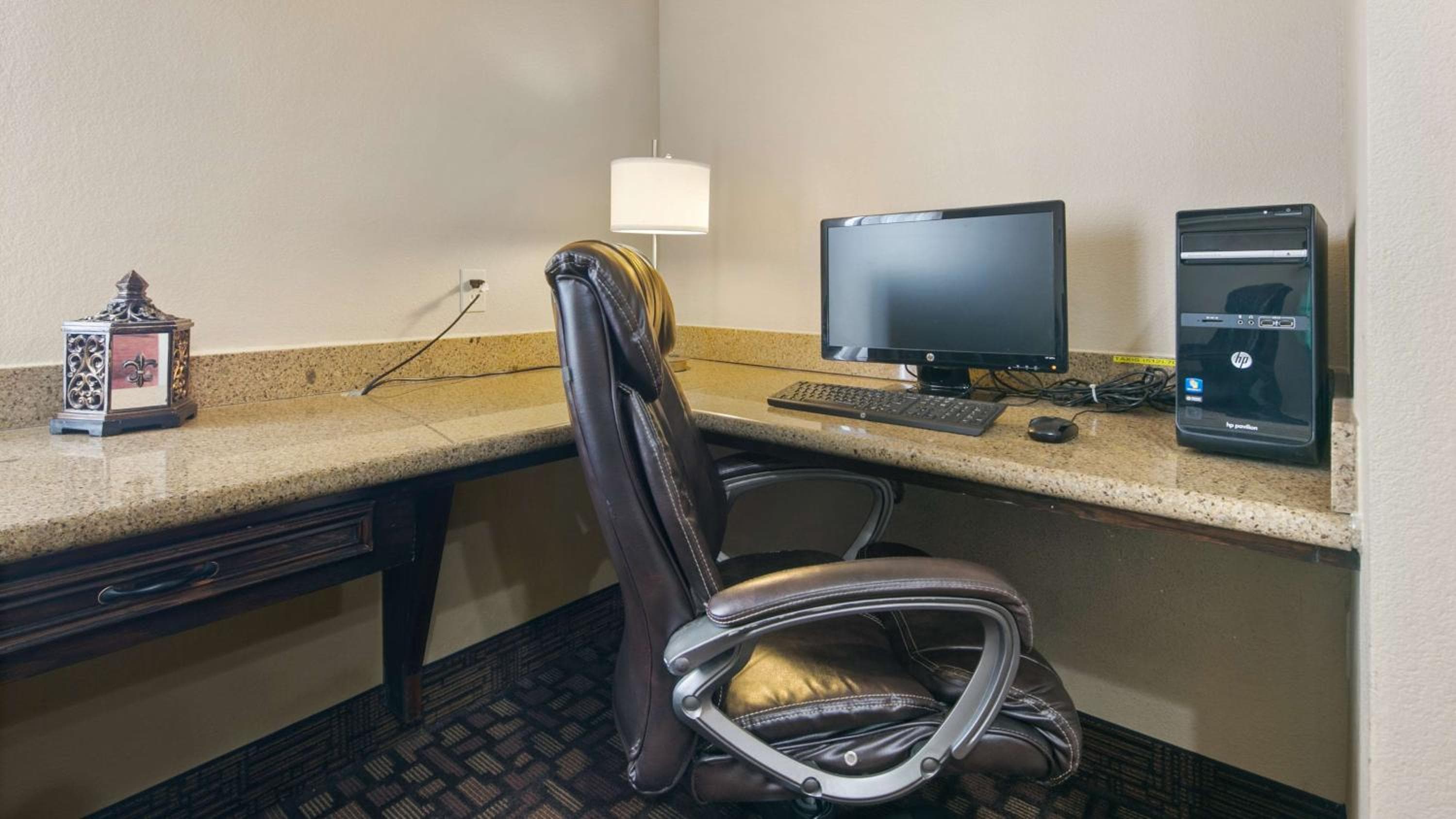 Best Western Plus Georgetown Inn & Suites