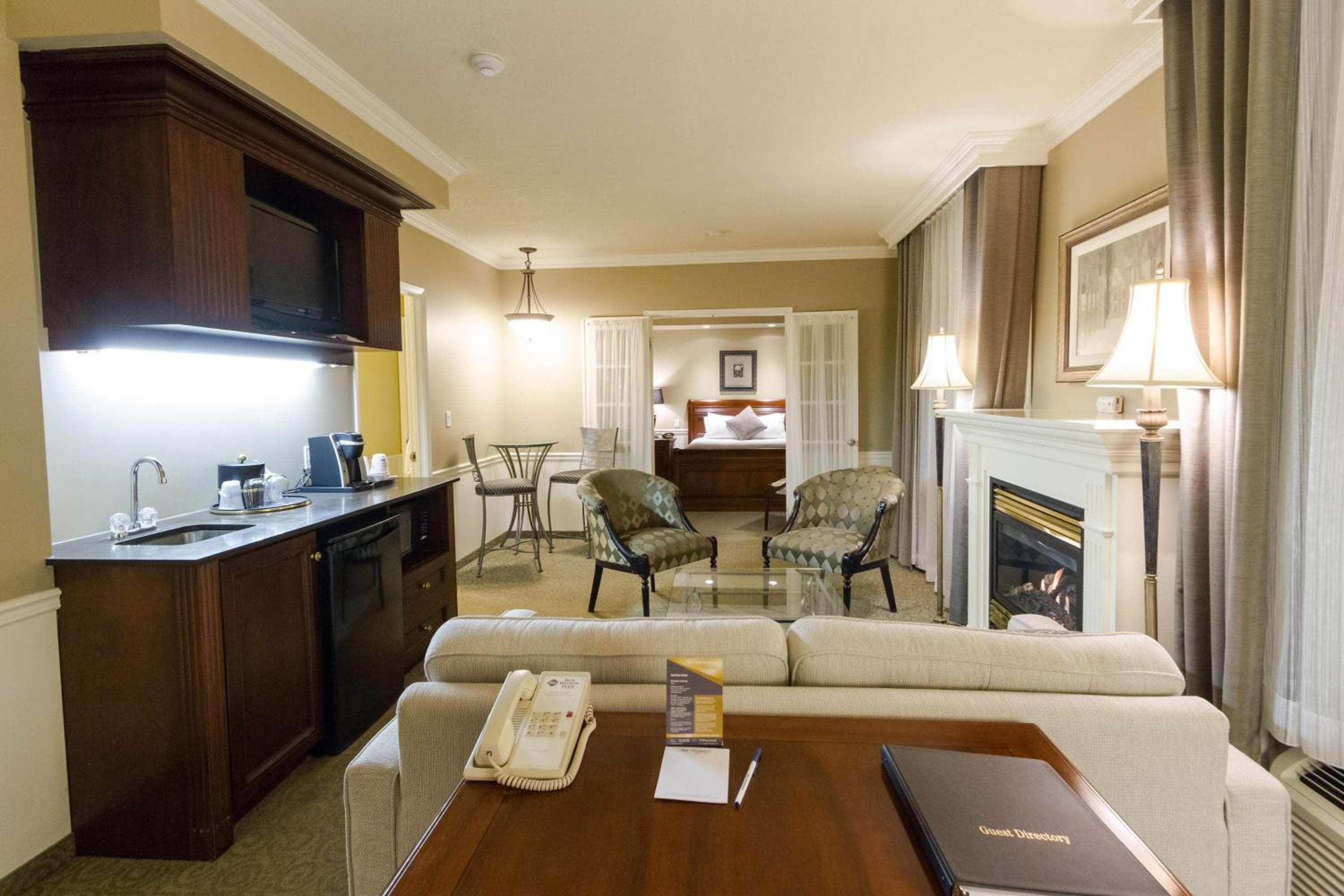Best Western PLUS The Arden Park Hotel
