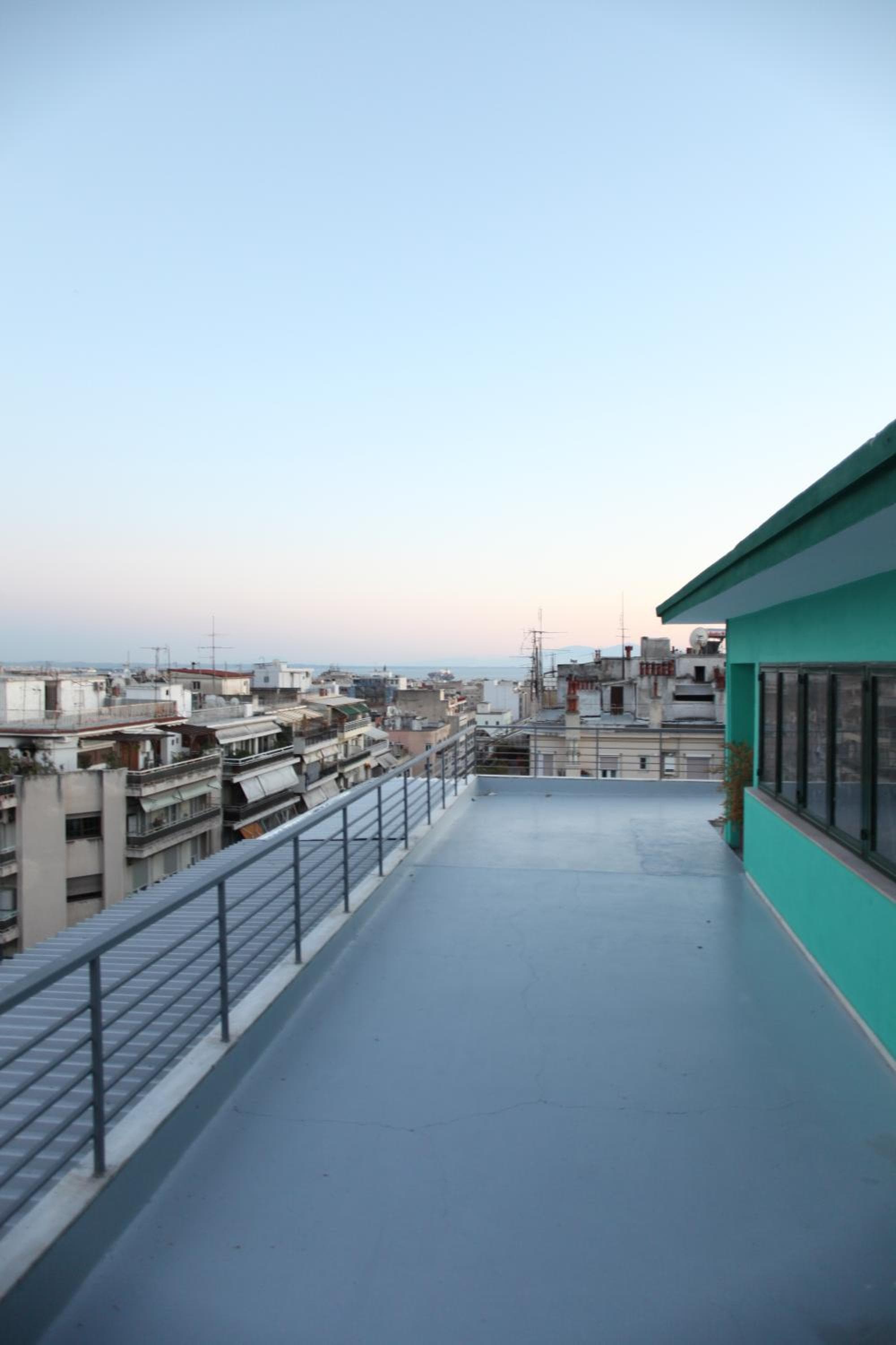 Stay Hybrid Youth Hostel
