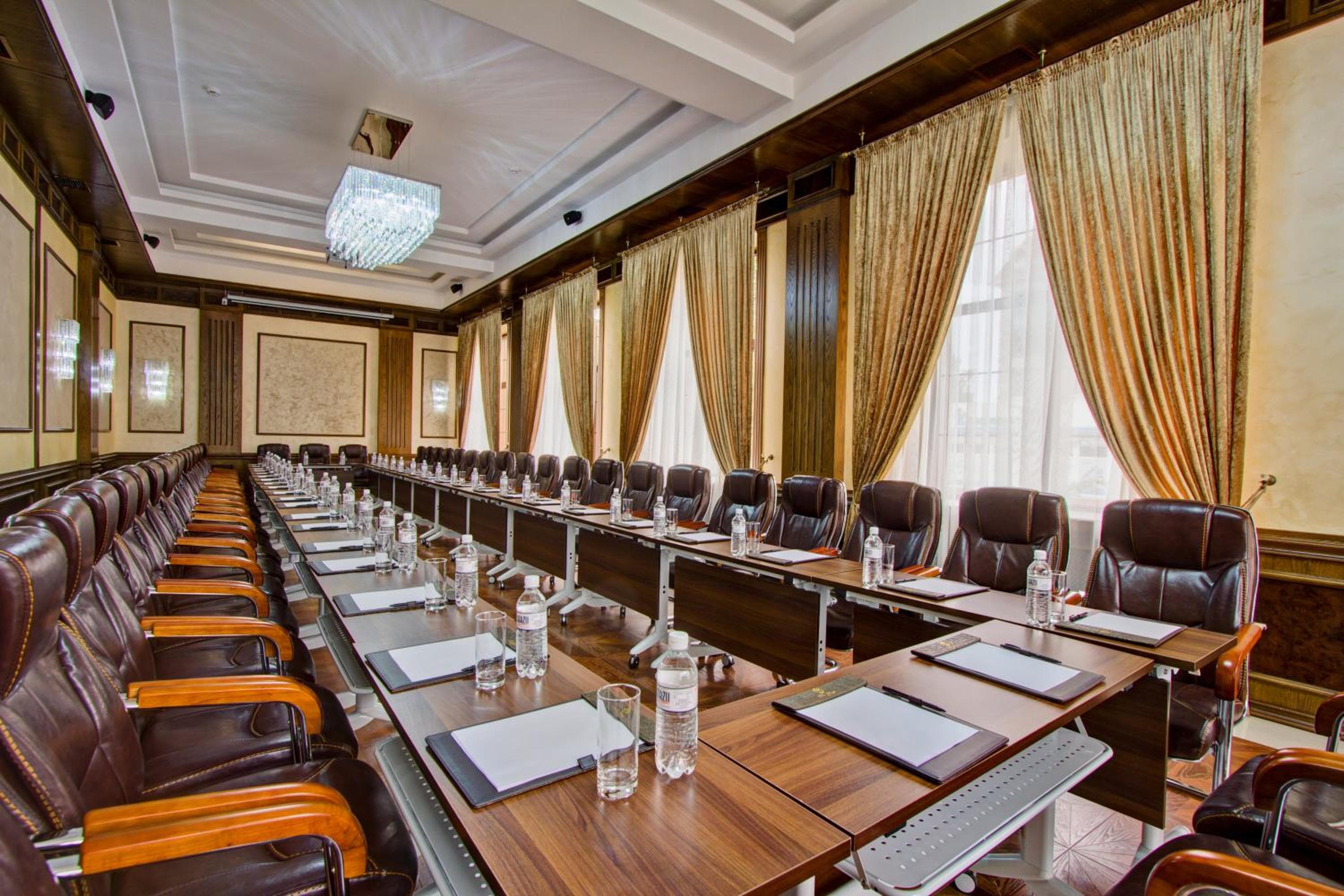 Plaza Hotel Almaty