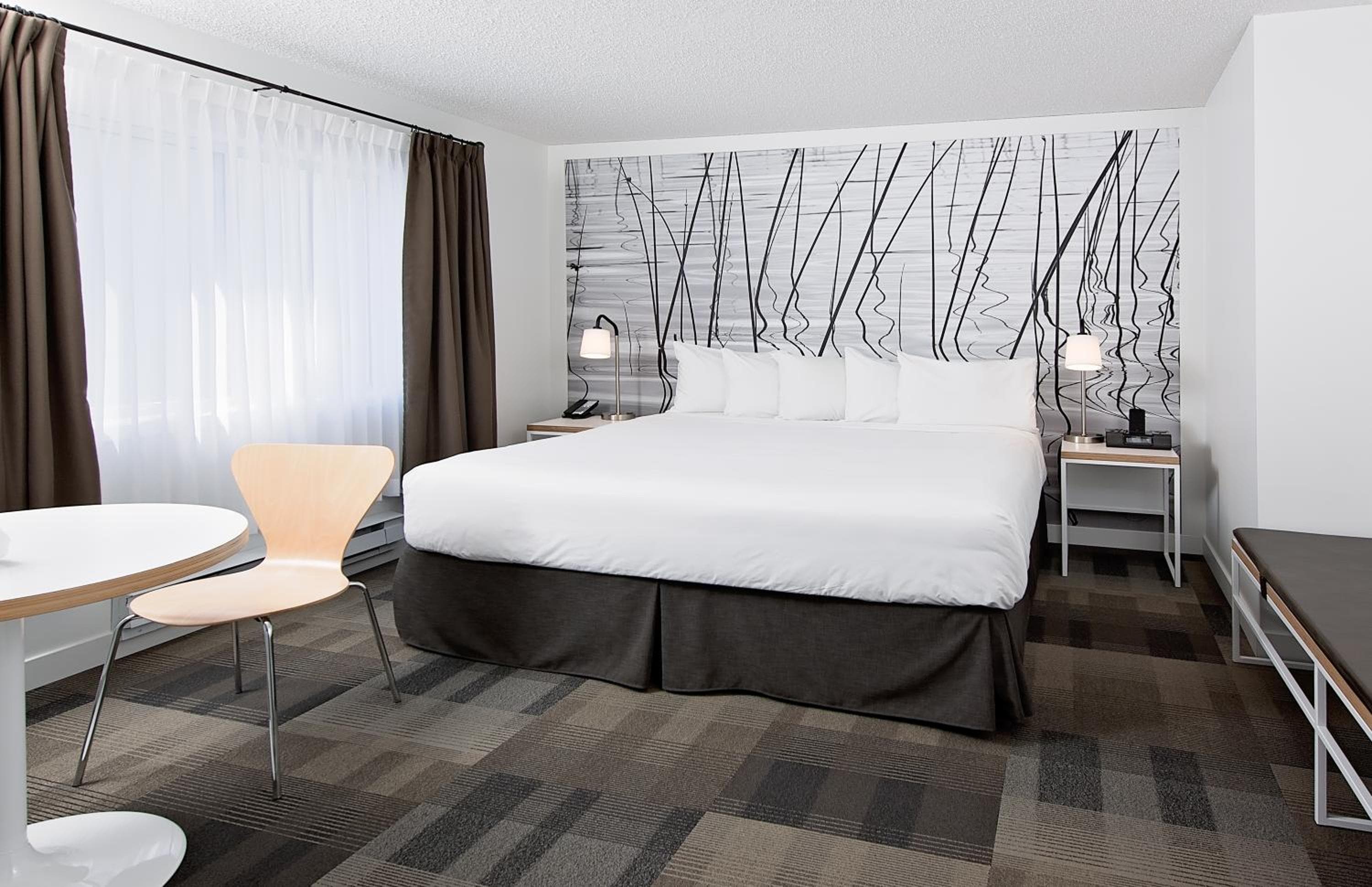 Coast Canmore Hotel & Conference Centre