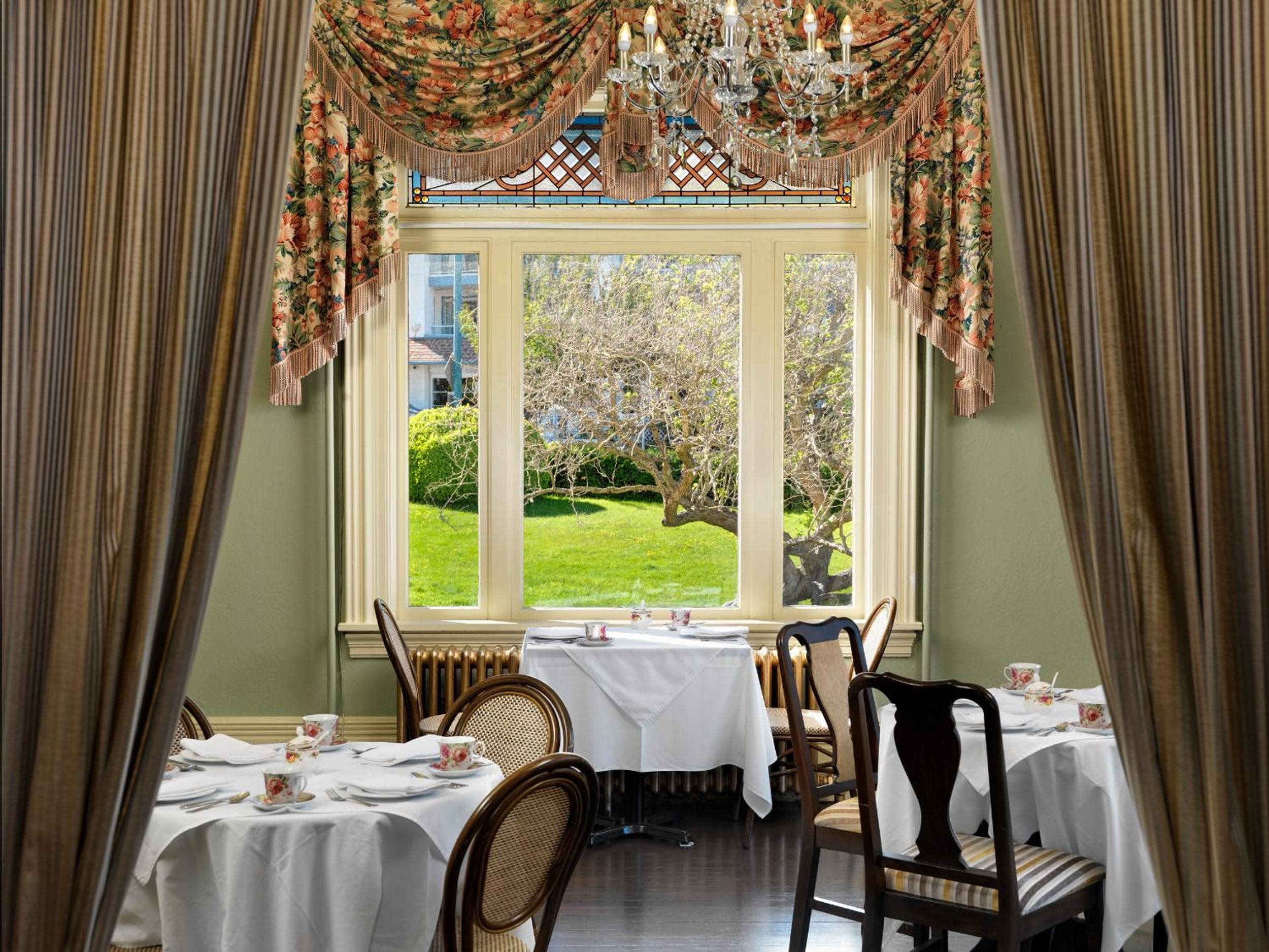 Pendray Inn and Tea House