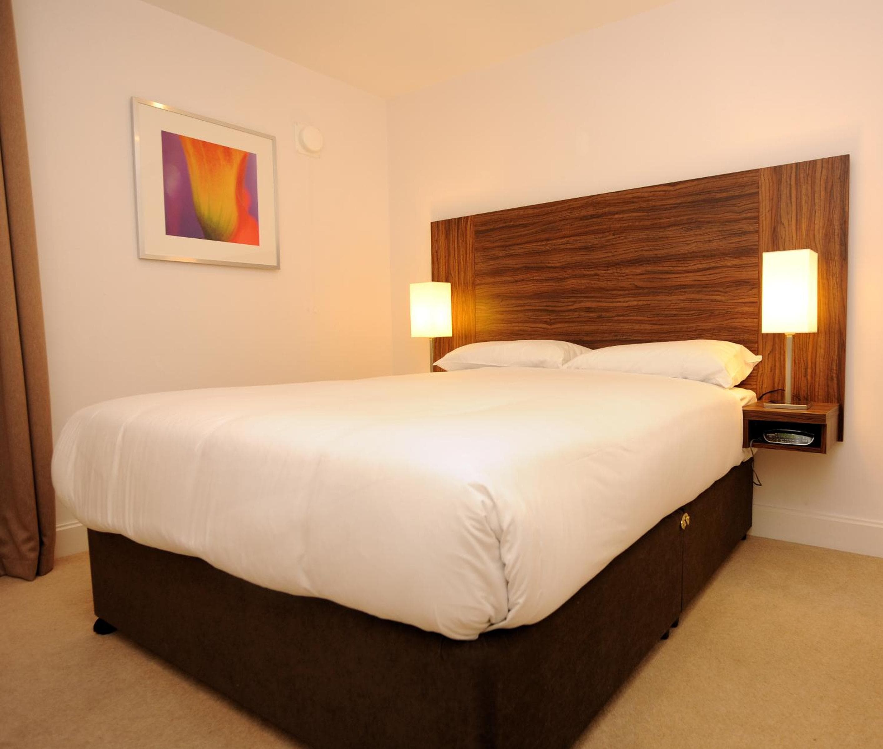 PREMIER SUITES Bristol Cabot