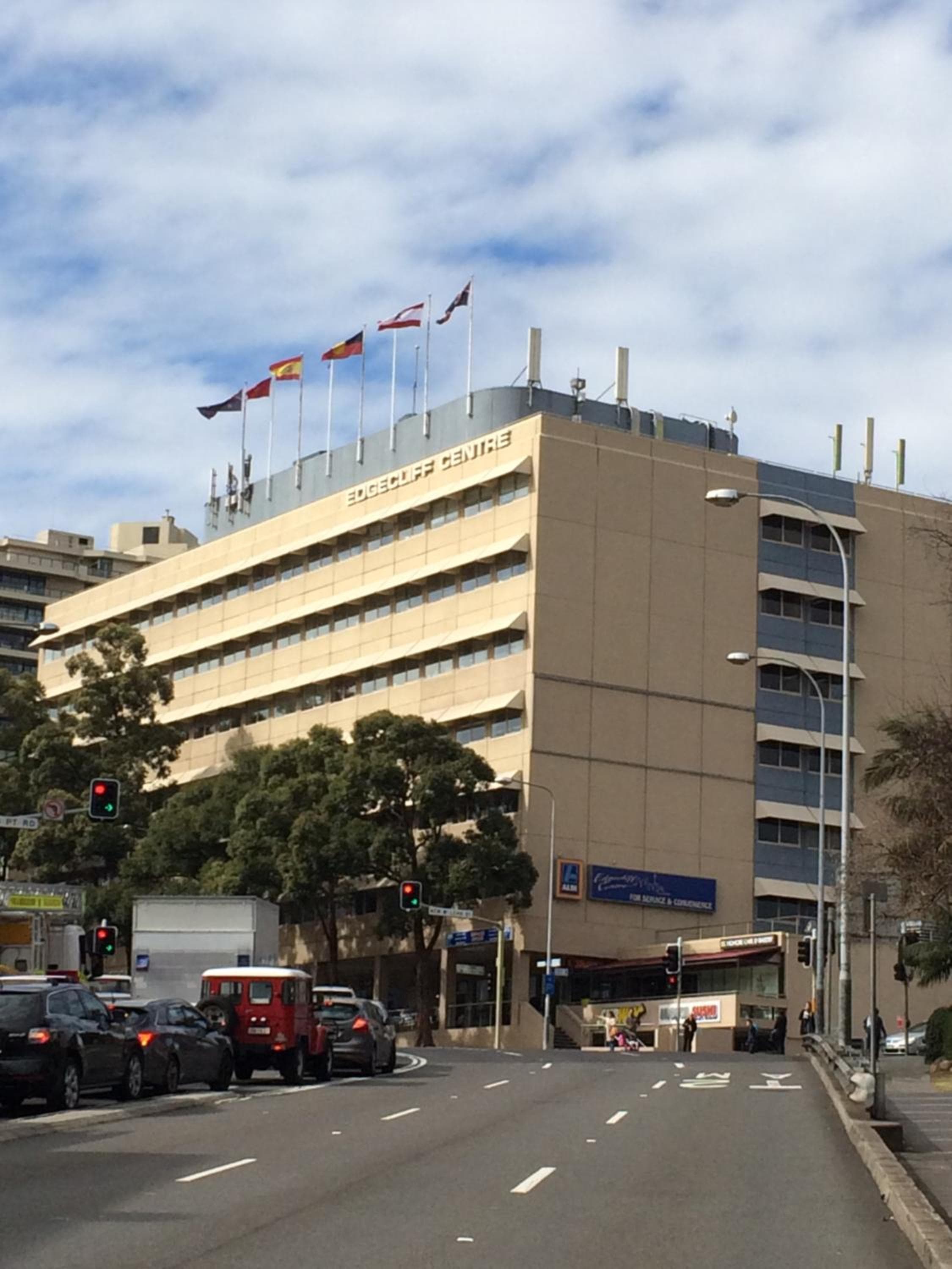 Edgecliff Lodge Motel