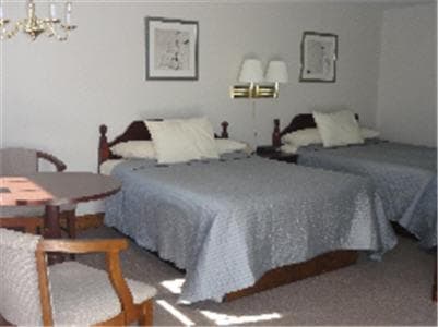 The Chatham Motel