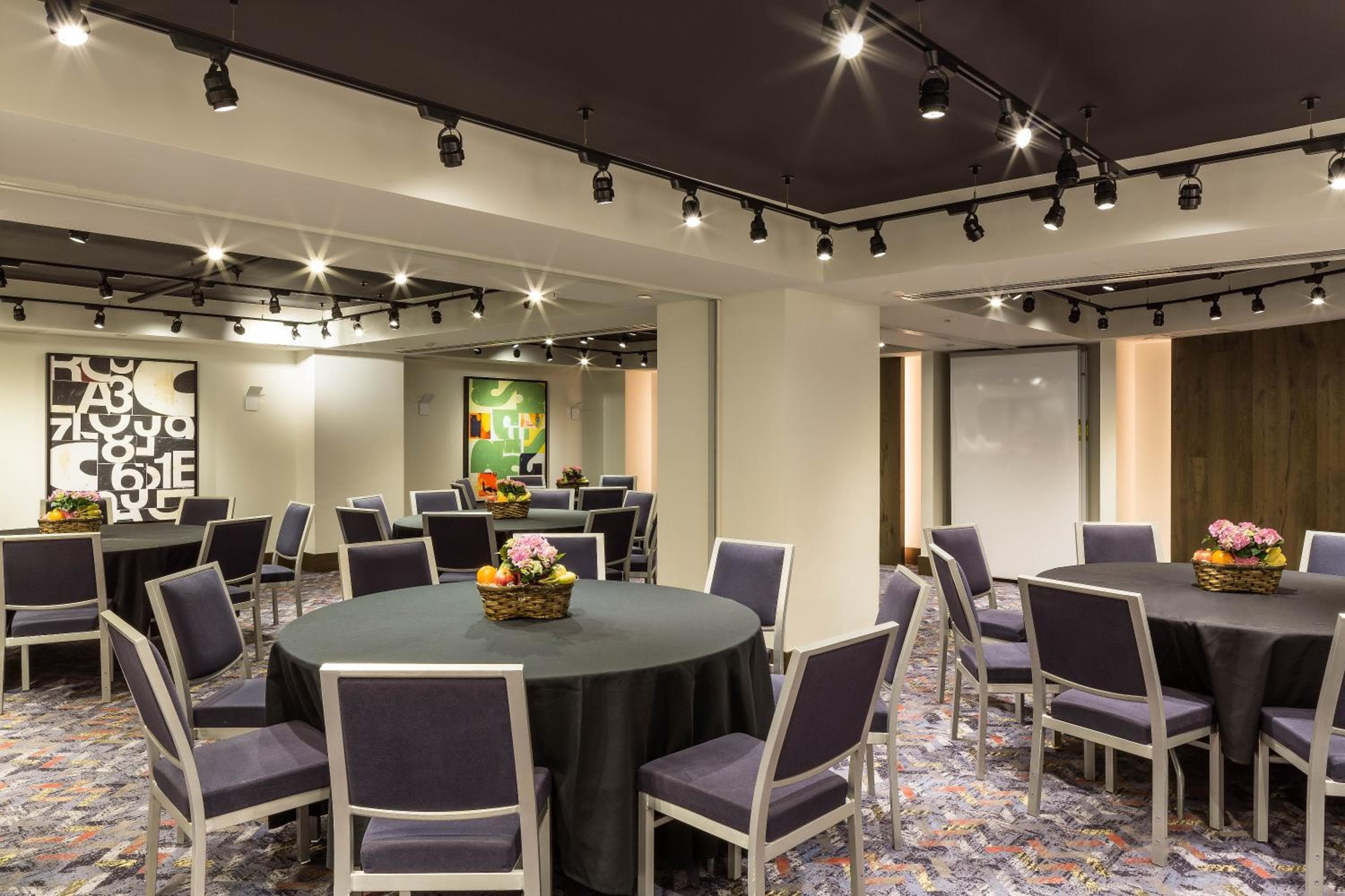 The Windsor Suites