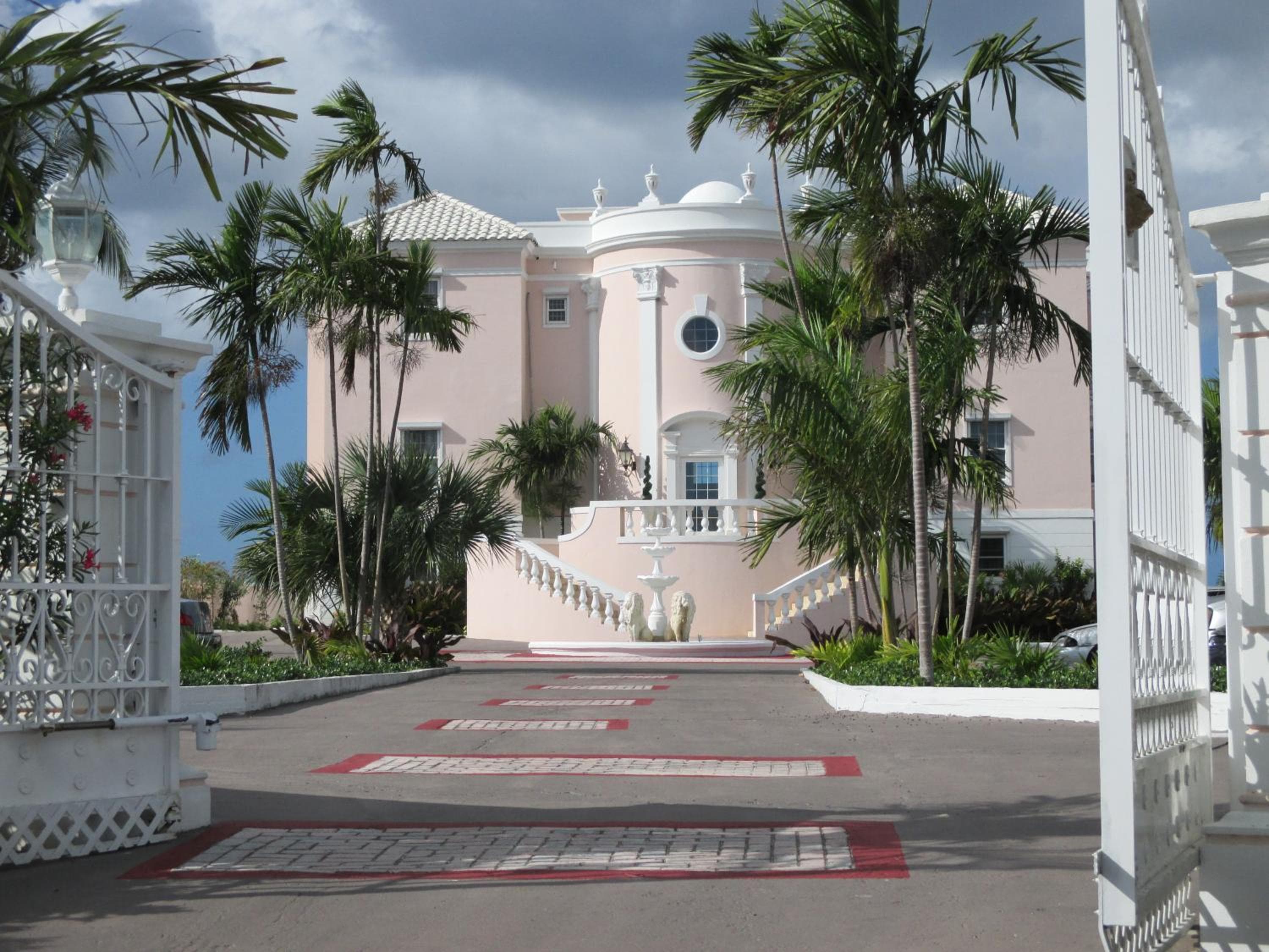 Ocean West Boutique Hotel