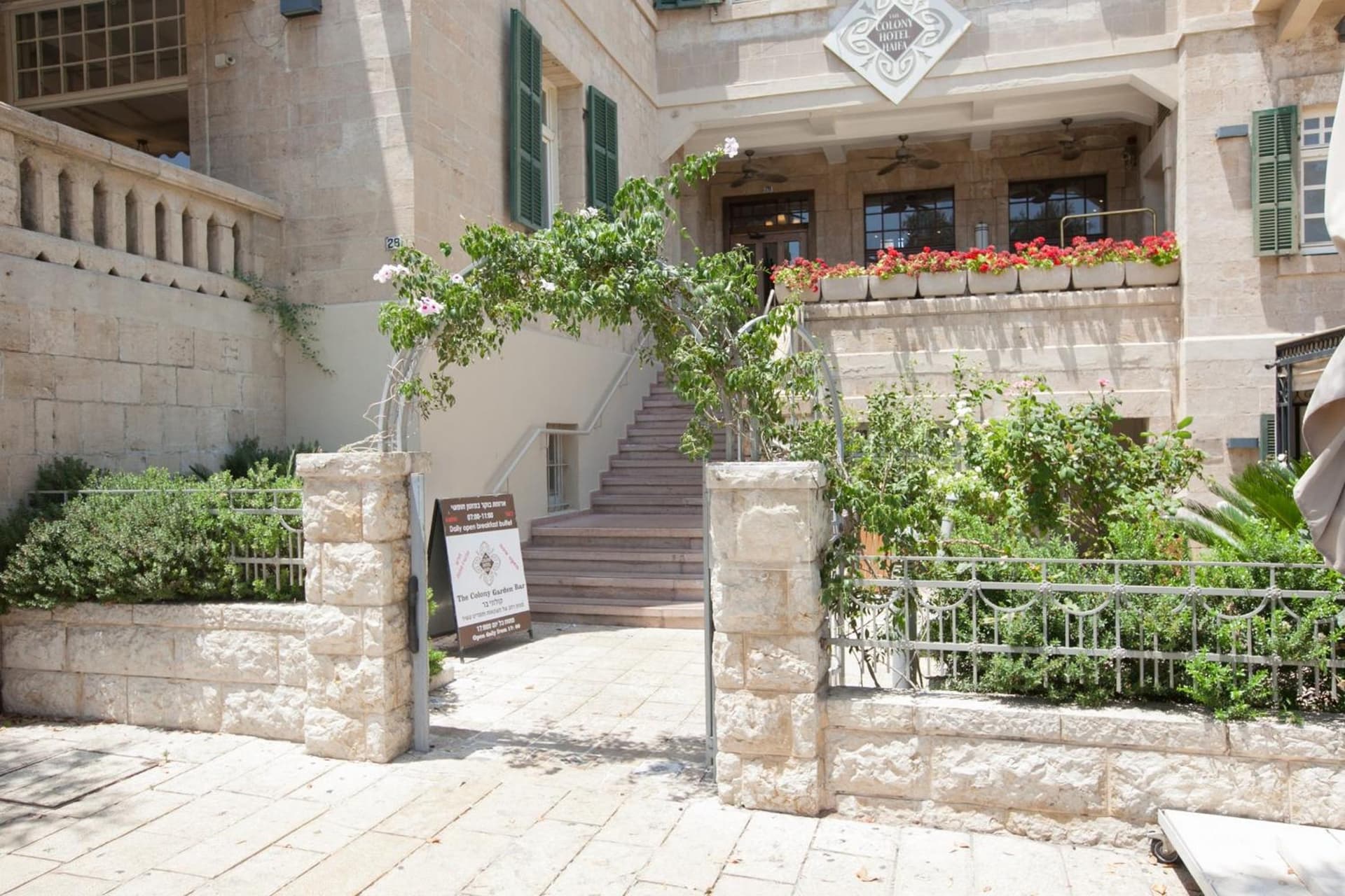 The Colony Hotel