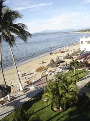 Costa Alegre Hotel & Suites