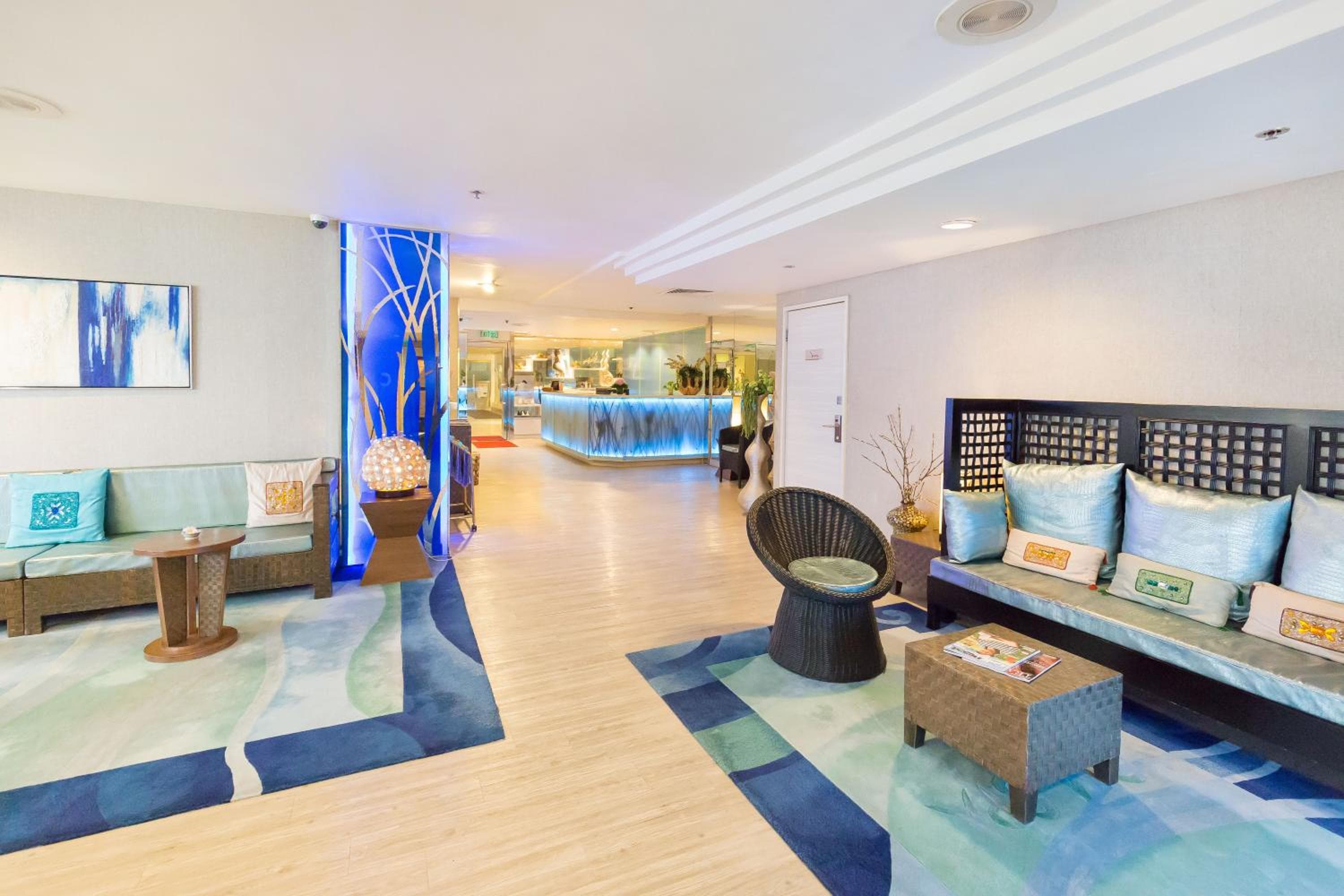 Regal Riverside Hotel
