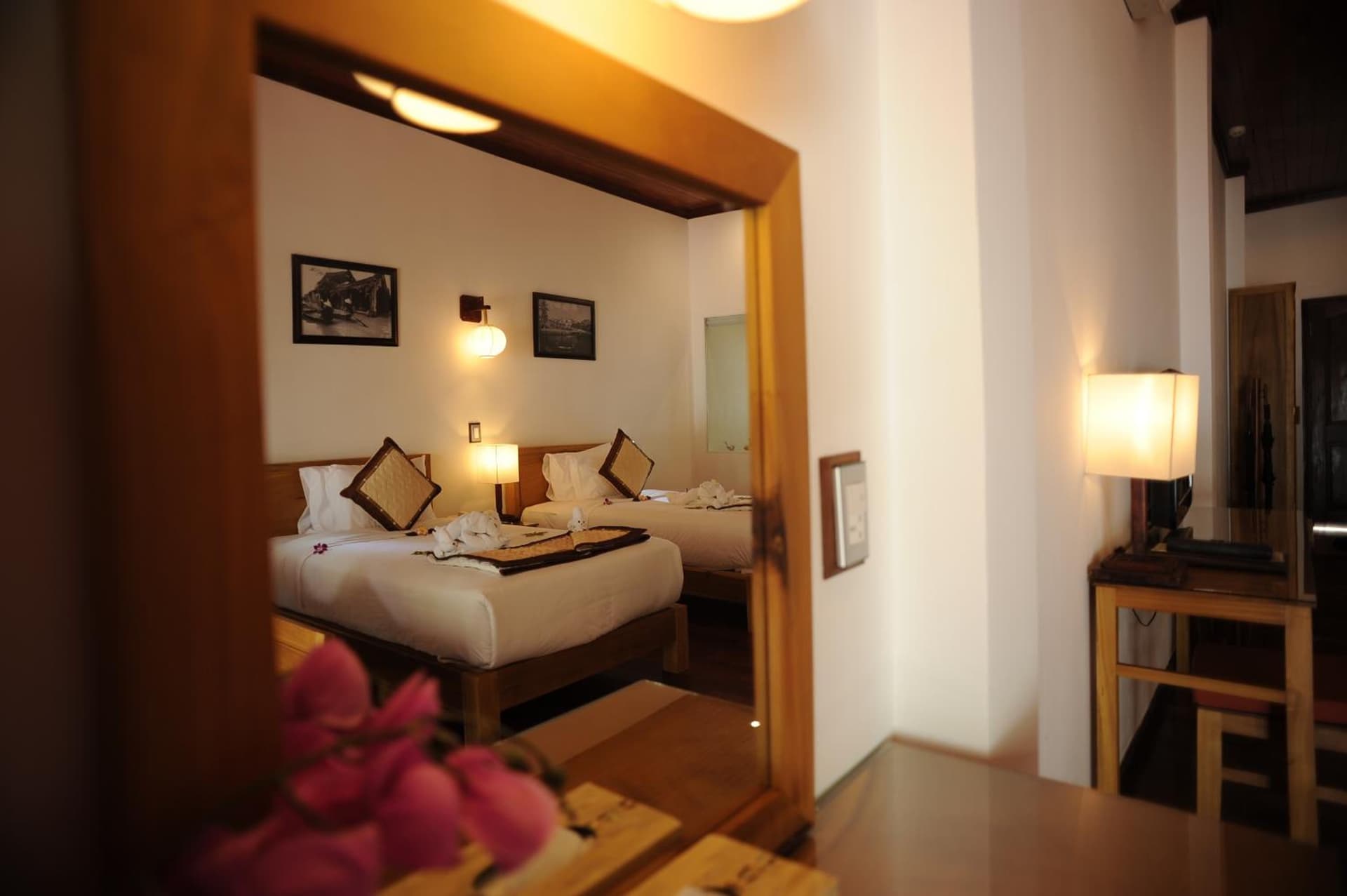 Vinh Hung Riverside Resort & Spa