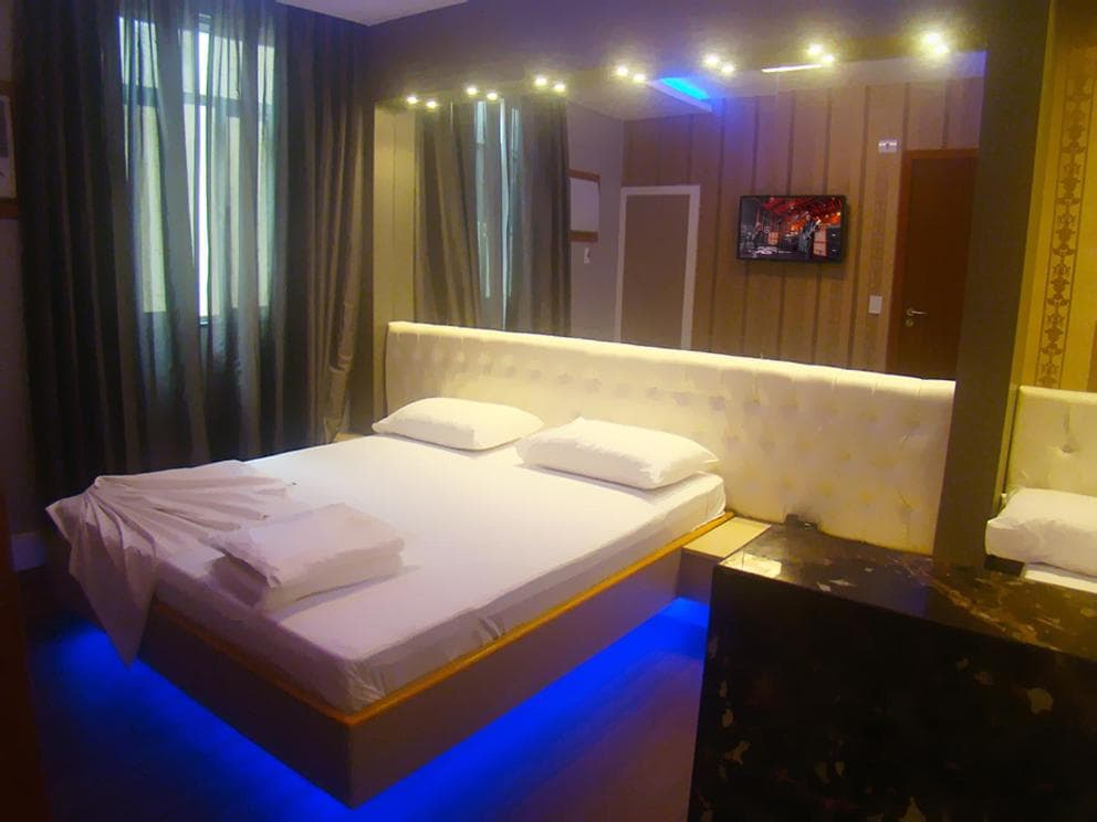 hotel room
