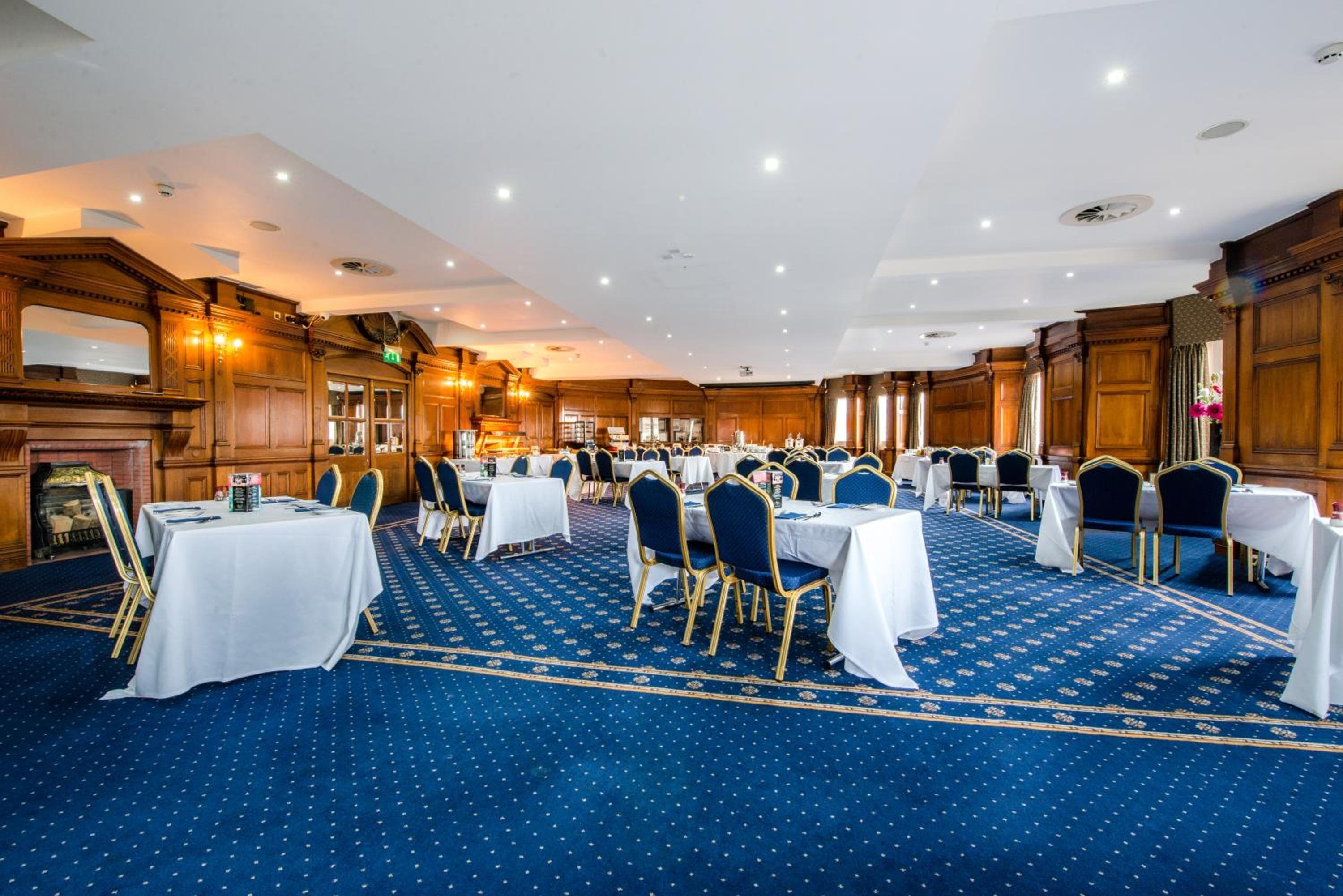 Royal Hotel Cardiff by Belvilla