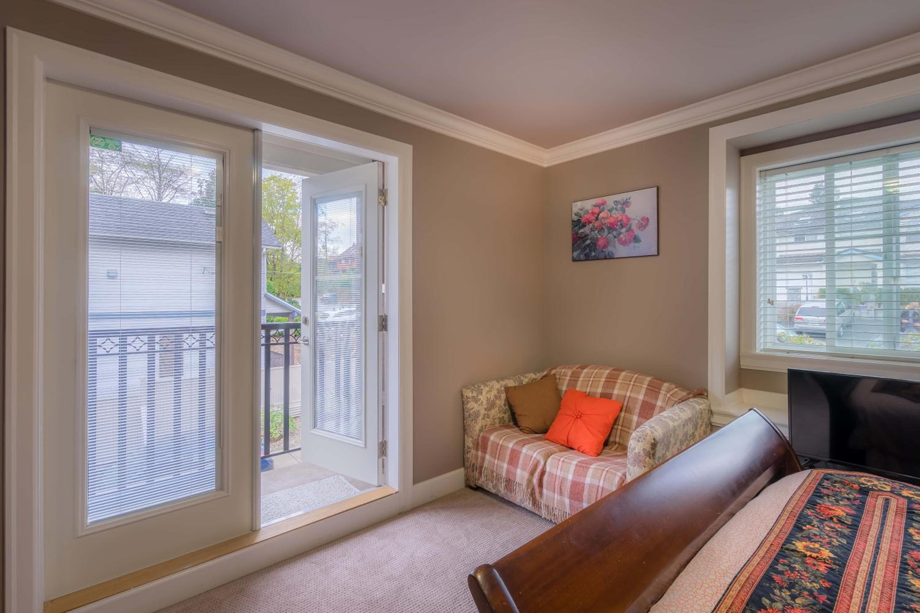 Vancouver Yuelai Guesthouse