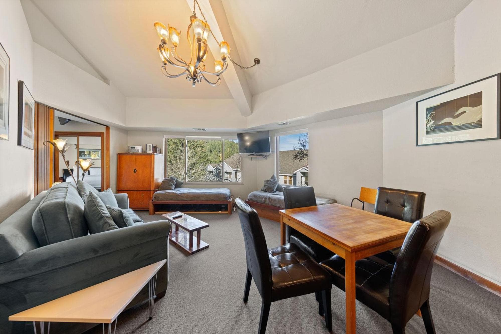 Palisades Tahoe Lodge Rentals Premium One Bedroom #321