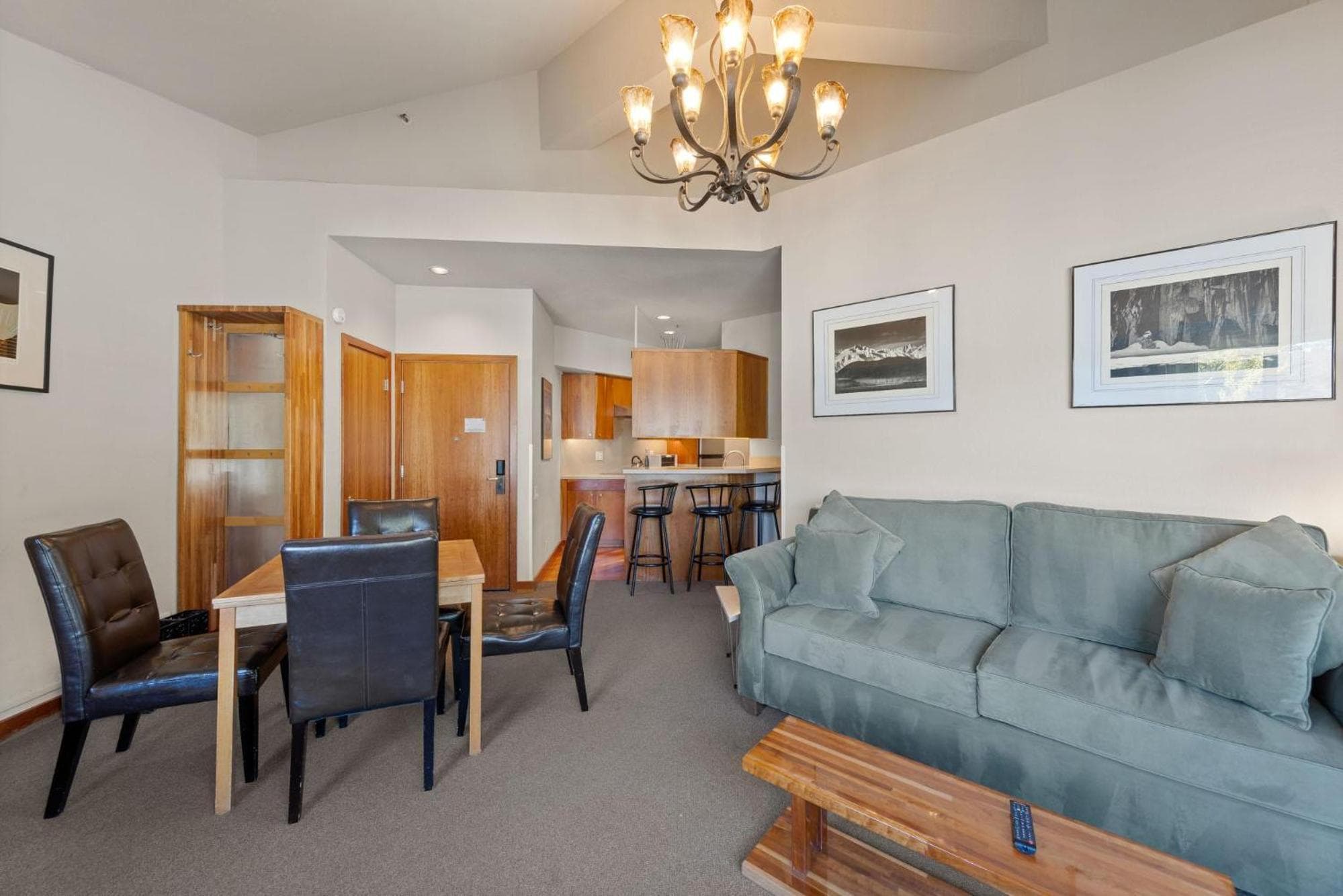 Palisades Tahoe Lodge Rentals Premium One Bedroom #321