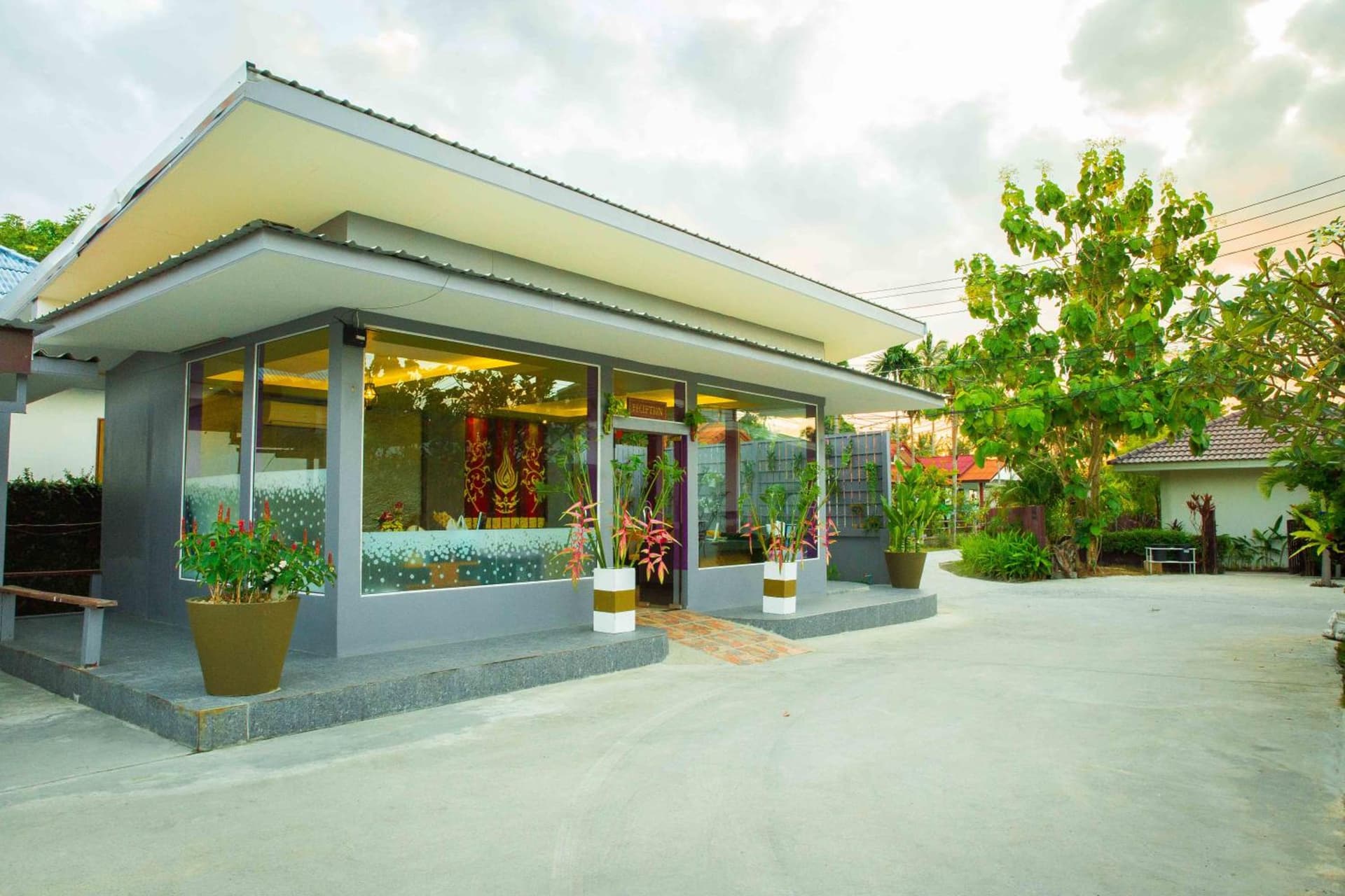 The Florist Resort