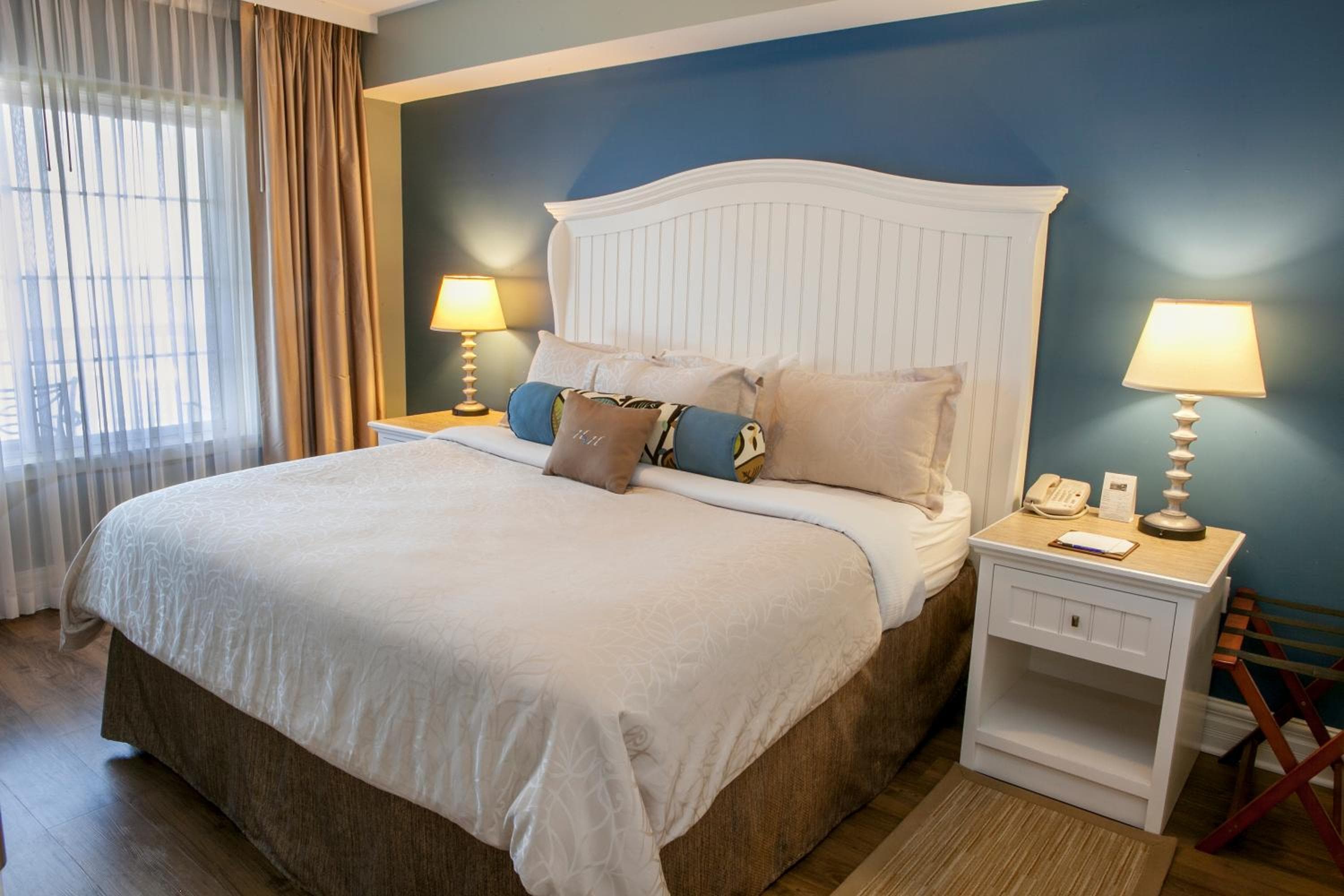 Watkins Glen Harbor Hotel