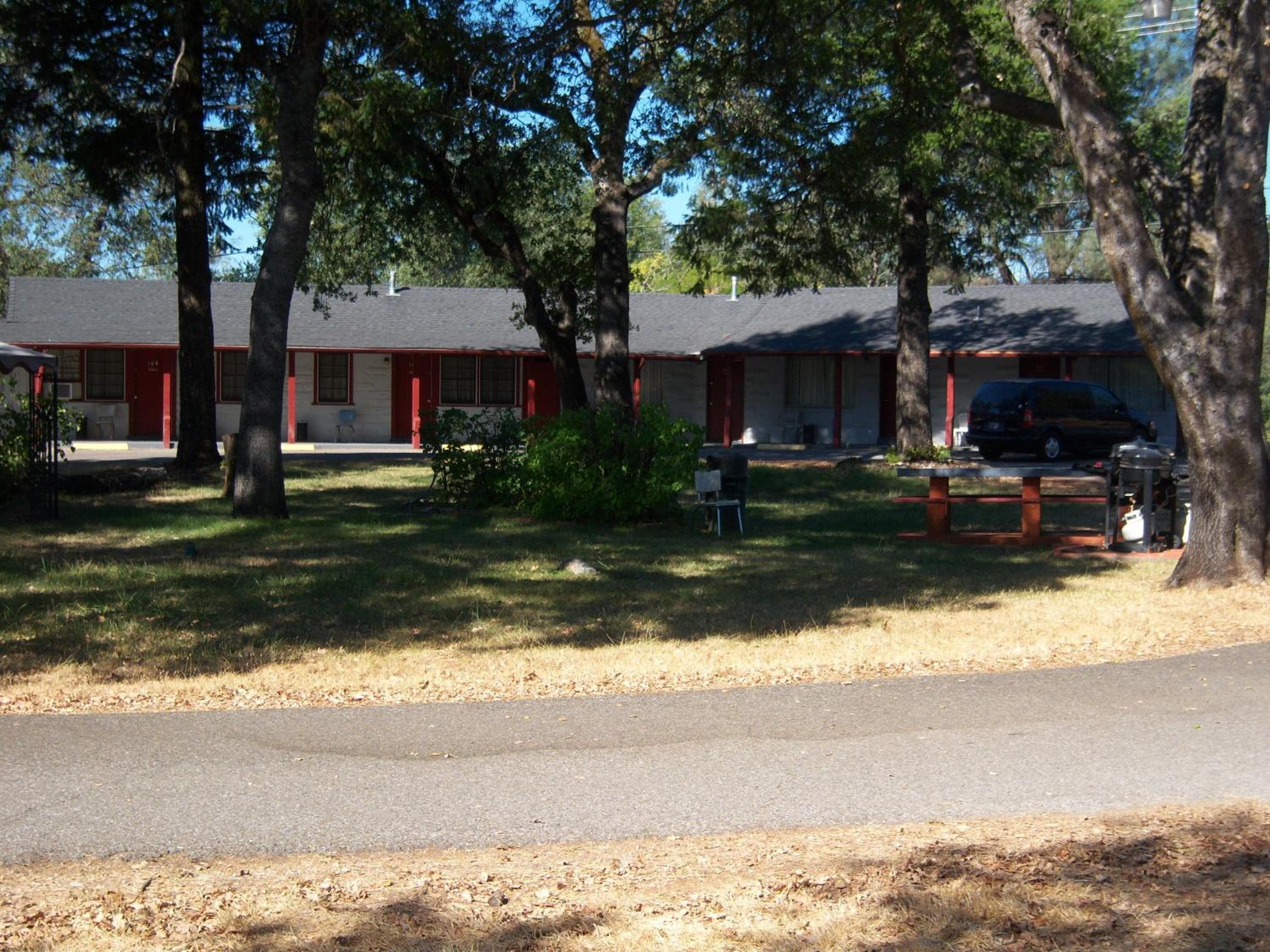 Shasta Dam Motel