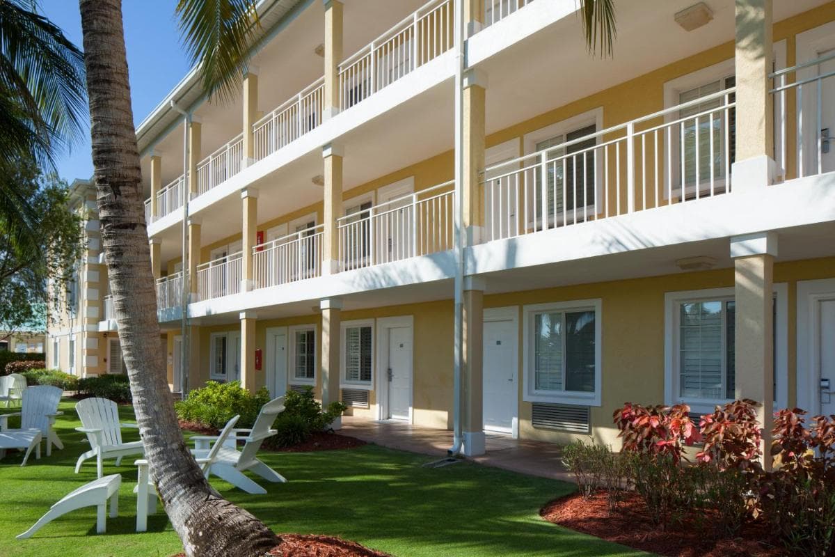 The Sunshine Hotel and Suites